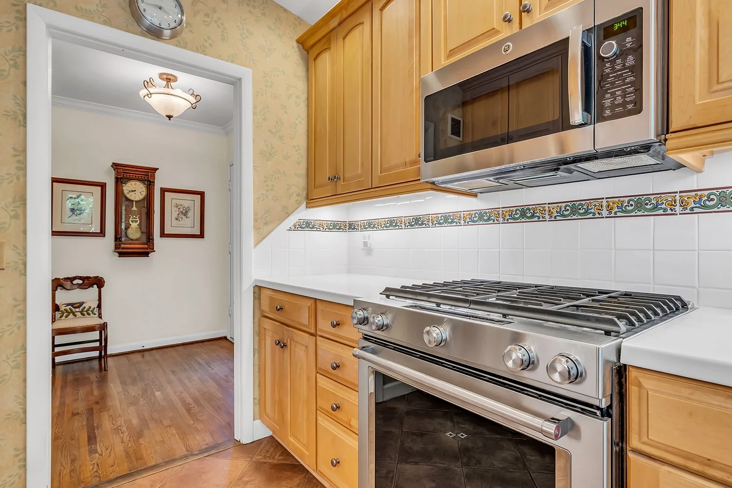 3711 Hilldale 14.jpg