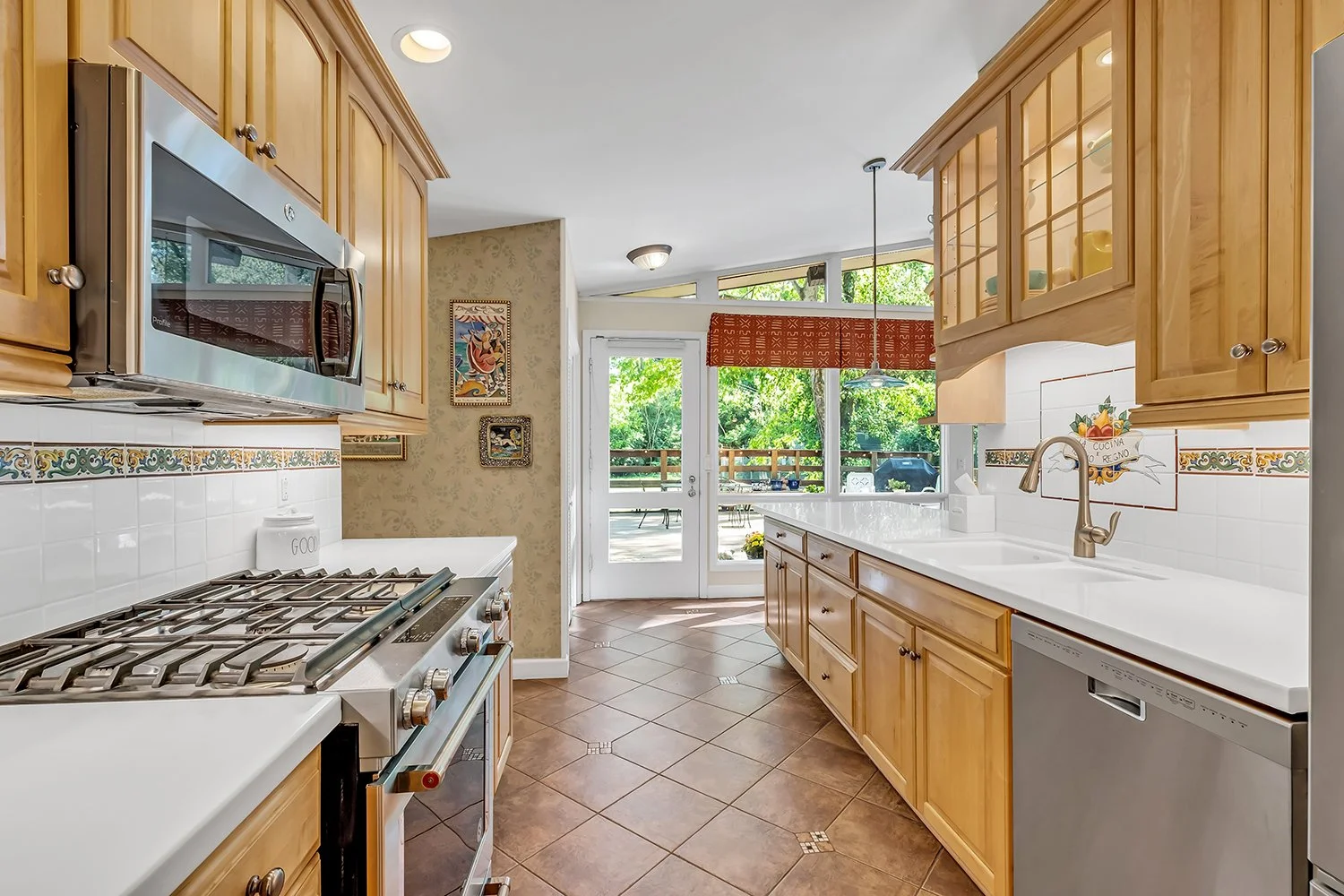 3711 Hilldale 15.jpg