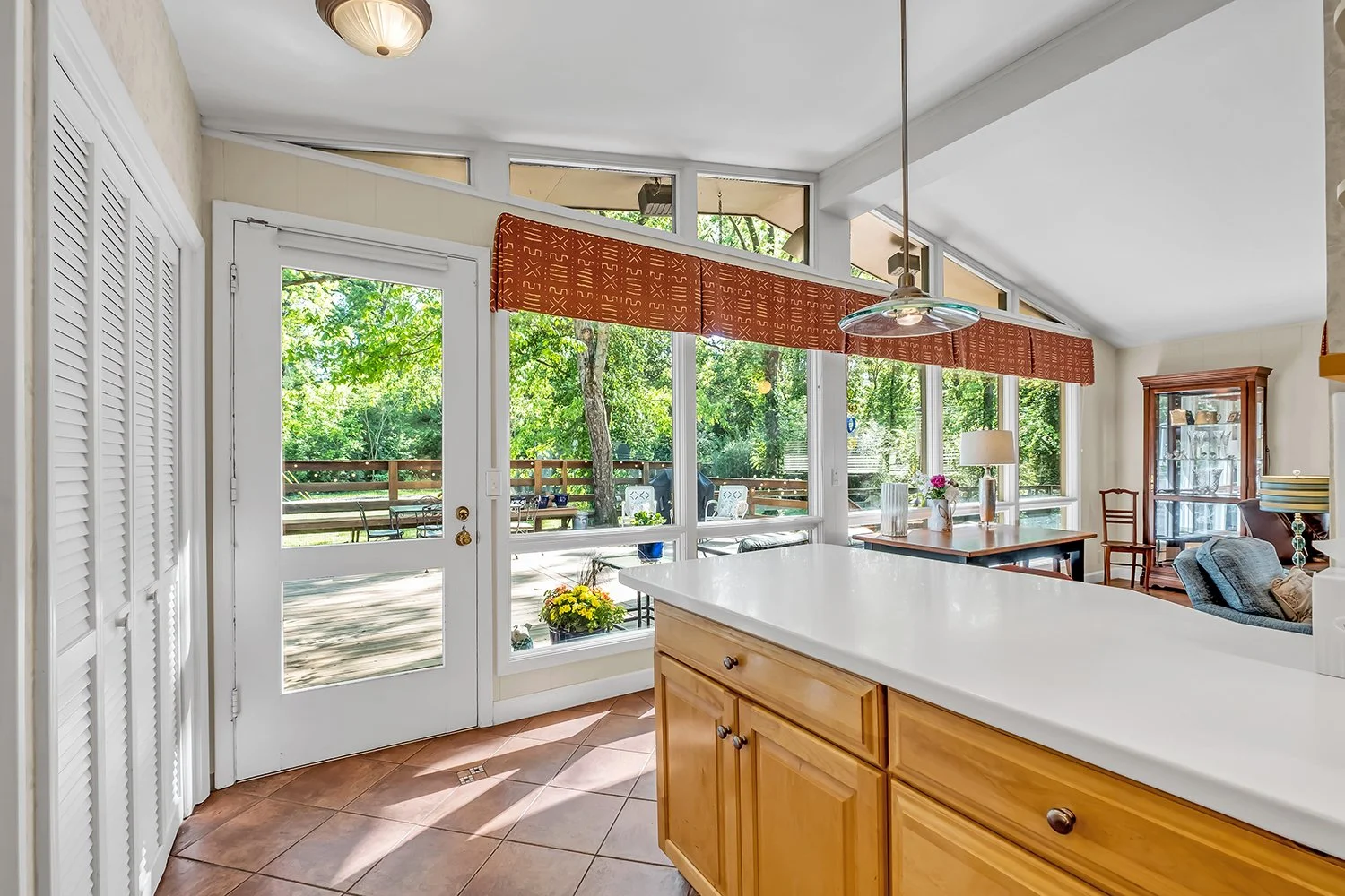 3711 Hilldale 16.jpg