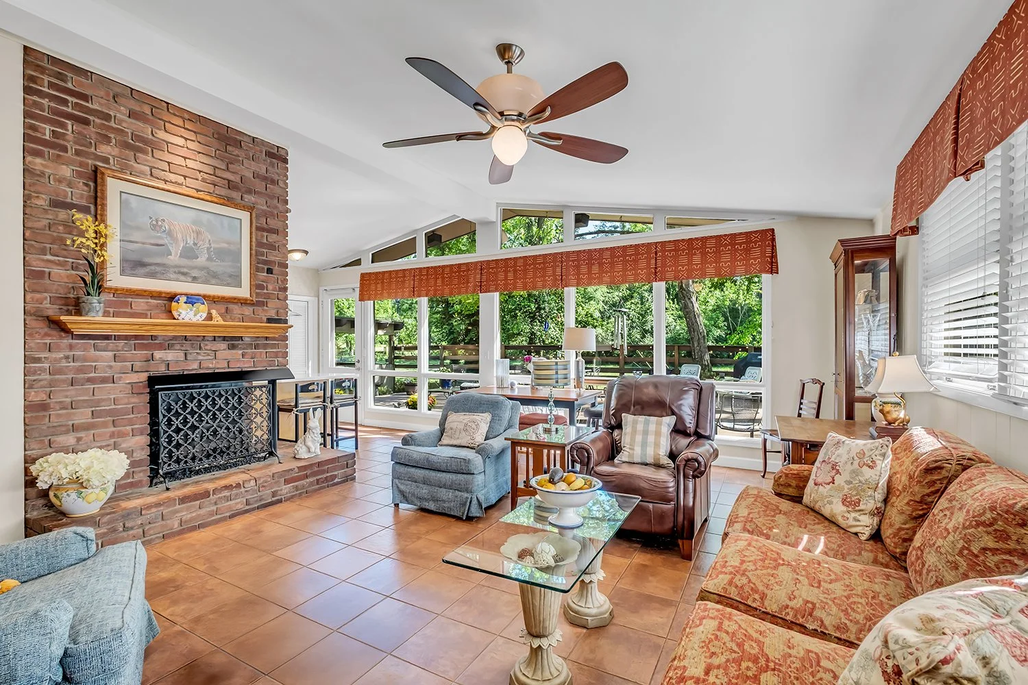 3711 Hilldale 18.jpg