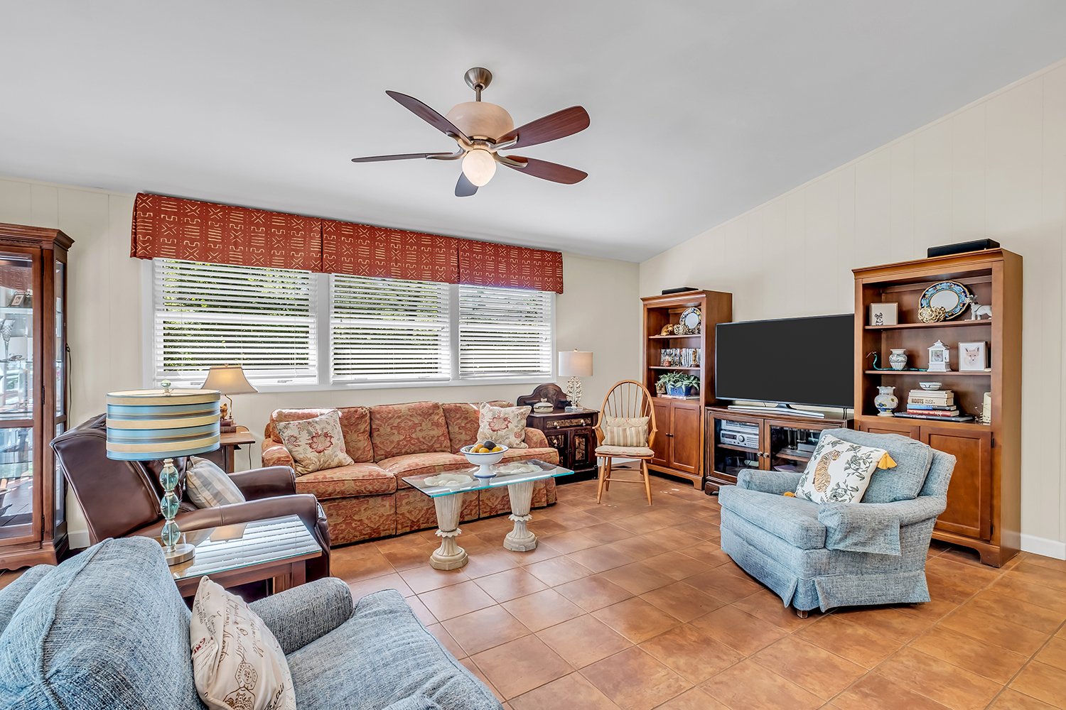 3711 Hilldale 20.jpg