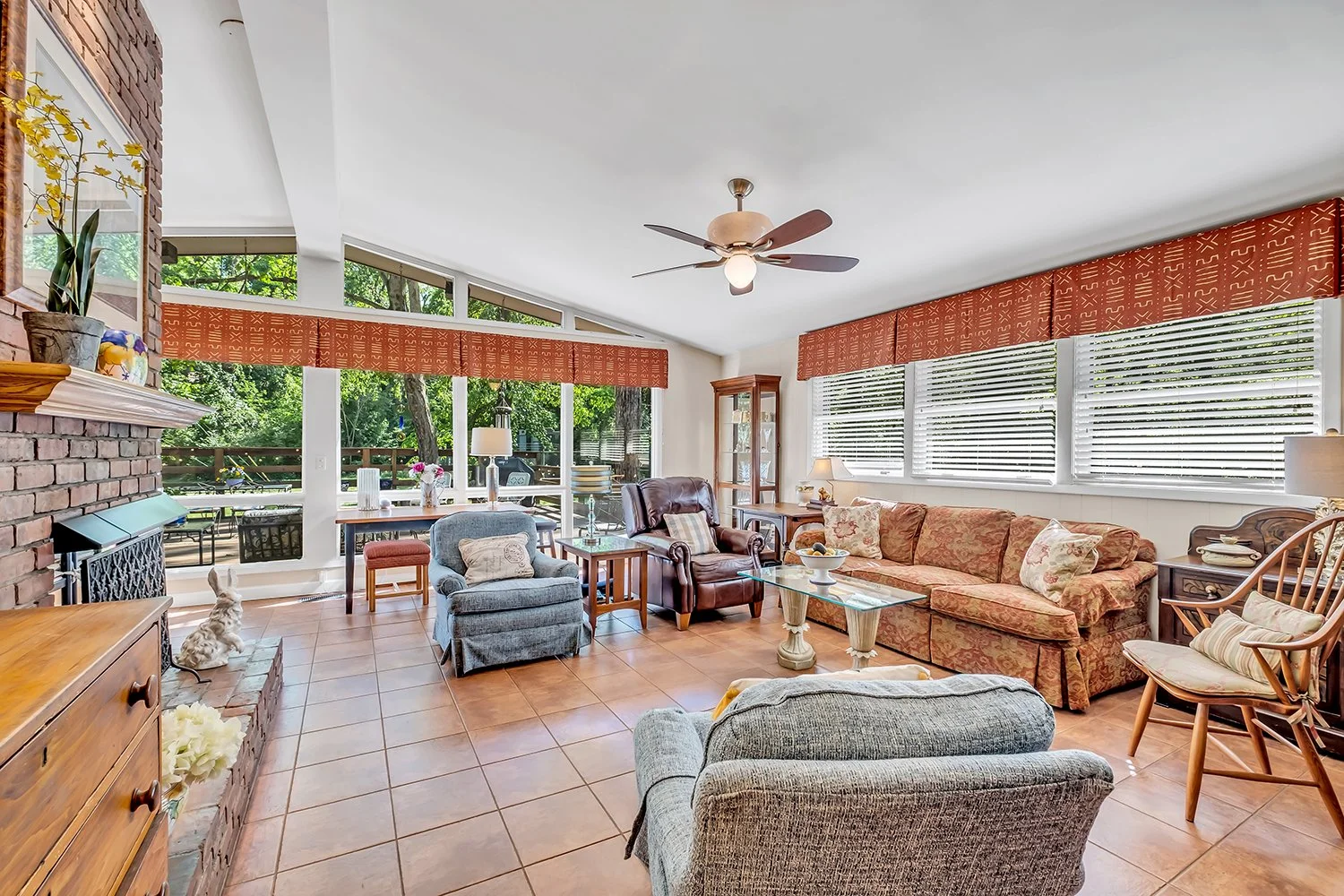 3711 Hilldale 19.jpg