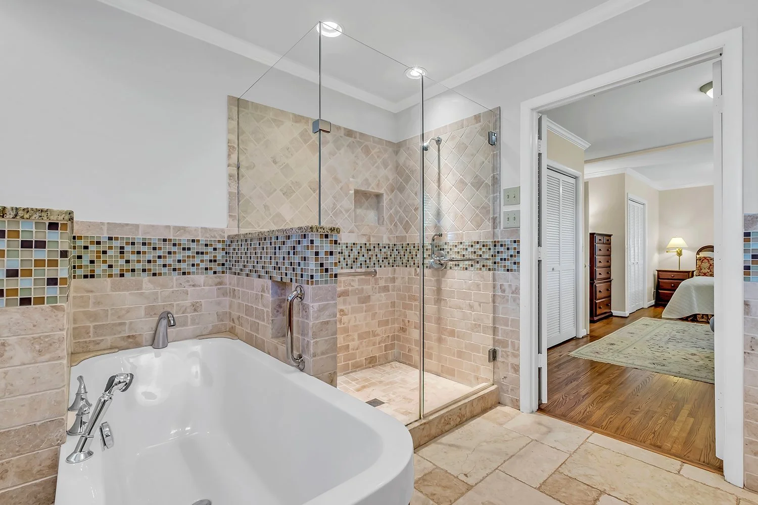 3711 Hilldale 26.jpg