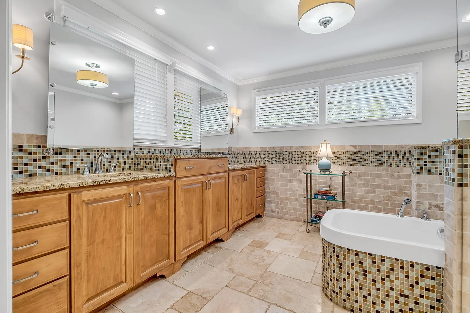 3711 Hilldale 25.jpg