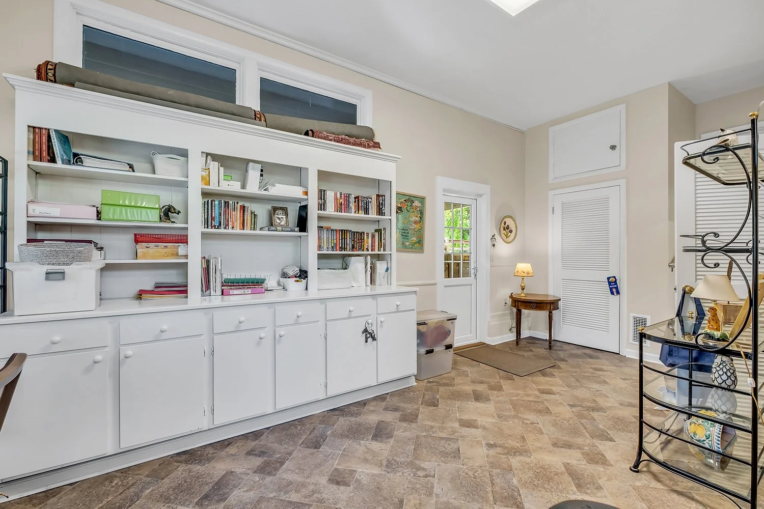 3711 Hilldale 35.jpg