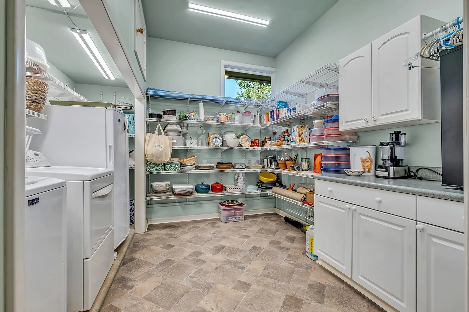 3711 Hilldale 36.jpg