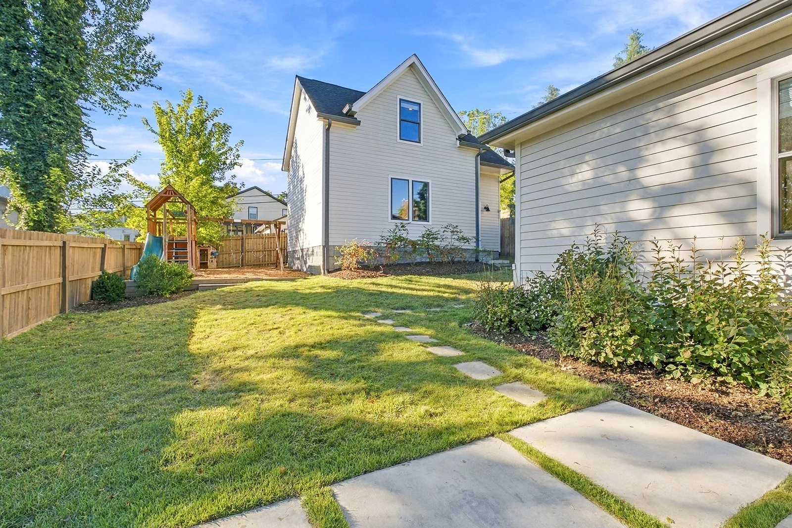 5005 Nevada 45.jpg