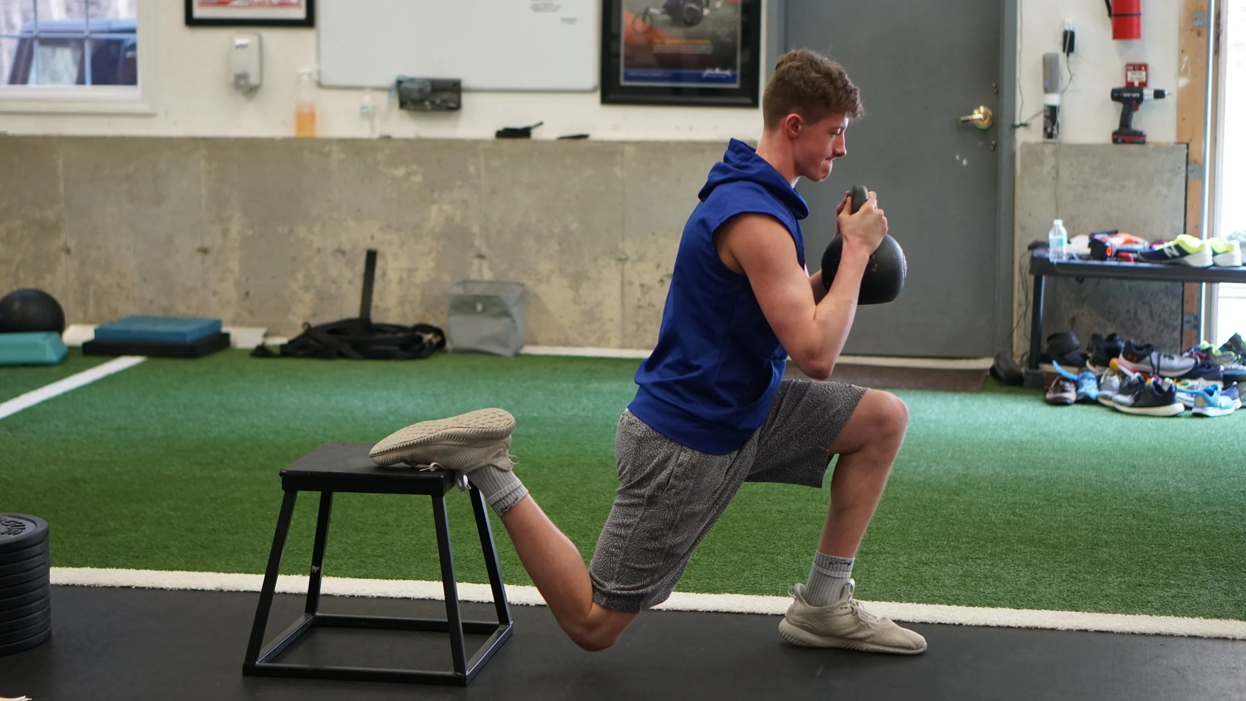 Never Miss Twice: Strategies to Train around Knee Pain