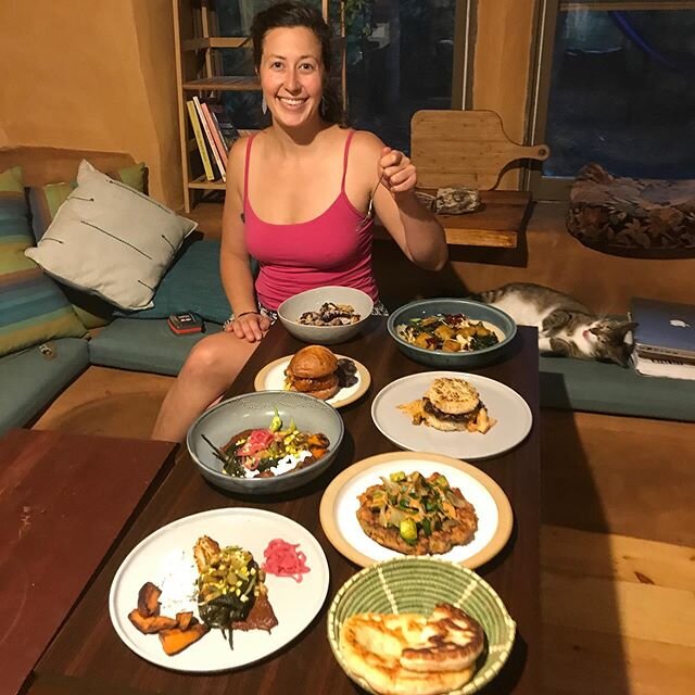 Happy Anniversary to my love, thanks for being my tempeh test eater. You have been an amazing support and partner this year. Thanks to giving all of your love to me and the world. #buildingalife #slowliving #oystergirl #phishhead #boogypartner #myfav