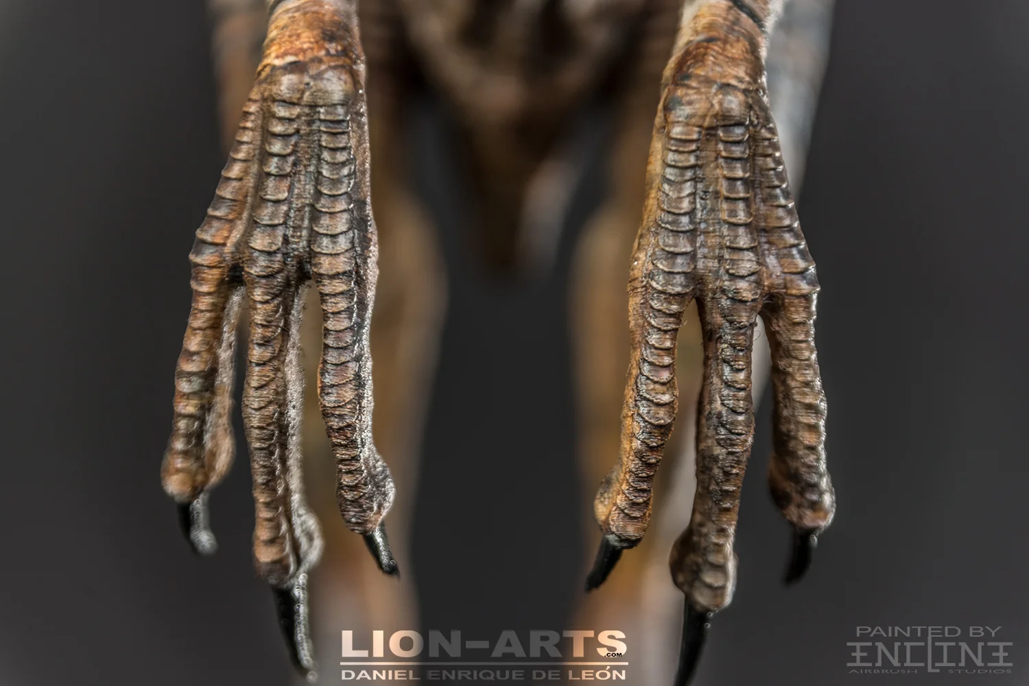 Echo-hands-LION-ARTS-wb.jpg