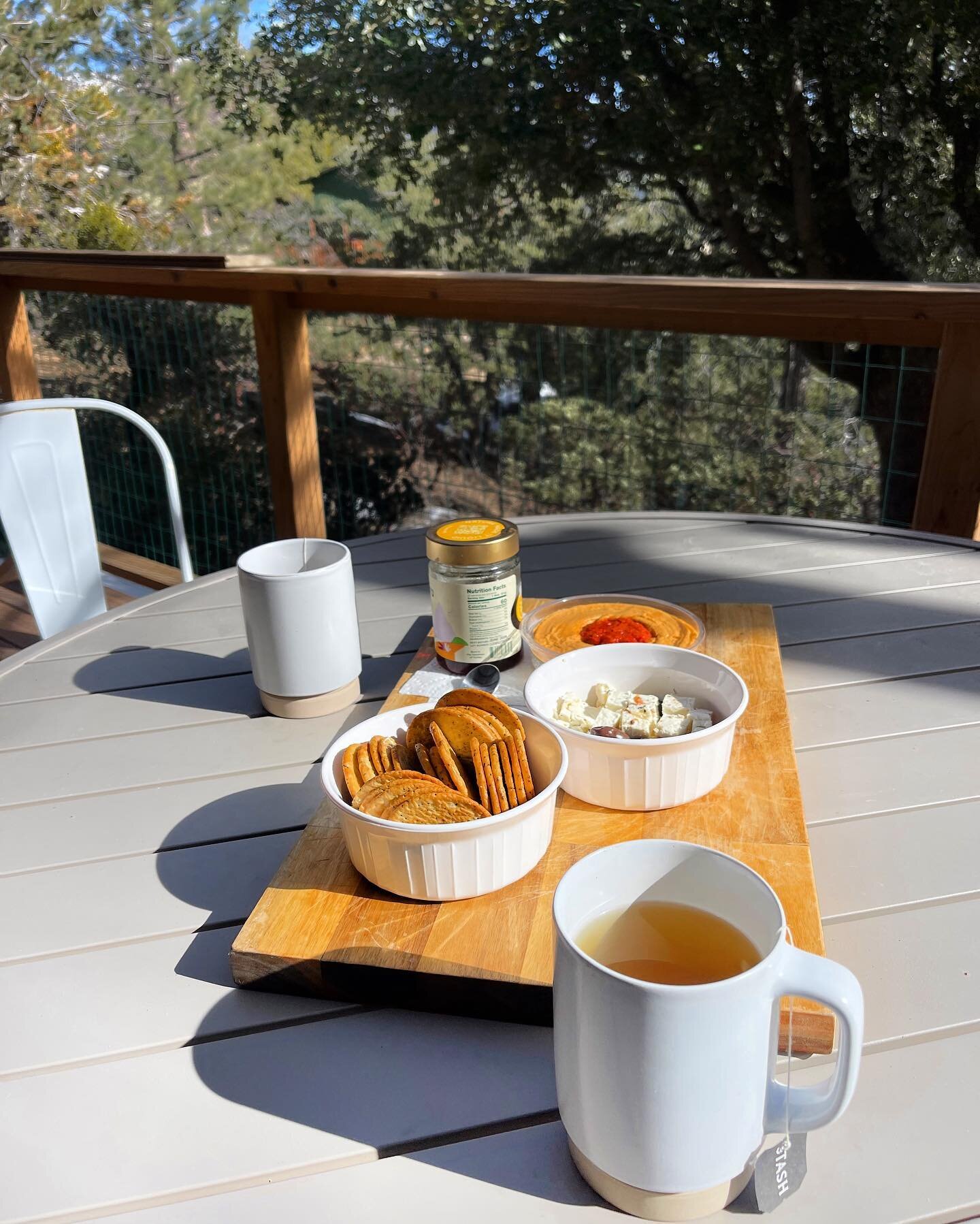 The weather in Idyllwild is forecast to be splendid with a chance of gorgeous. We&rsquo;re watching the squirrels do tree acrobatics, while we have afternoon tea with Mountain wildflower, honey, and some Mediterranean munchies. Splendid, indeed!