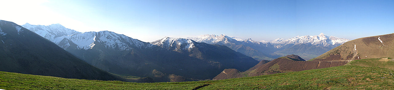 La Salette vista panoramica desde o local da aparicao.jpg
