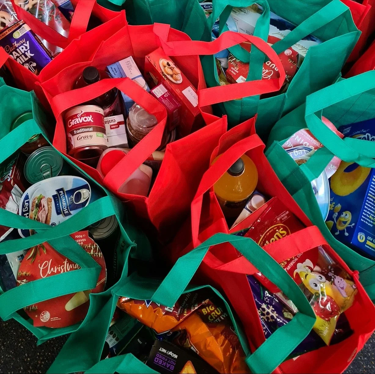 We&rsquo;re collecting food donations at our winter concert, A Crowded Table, to support New Bethany&rsquo;s Choice Food Pantry! 

Please bring any of the following most-needed items to our winter concert to donate:
&bull; Canned vegetables
&bull; Ba