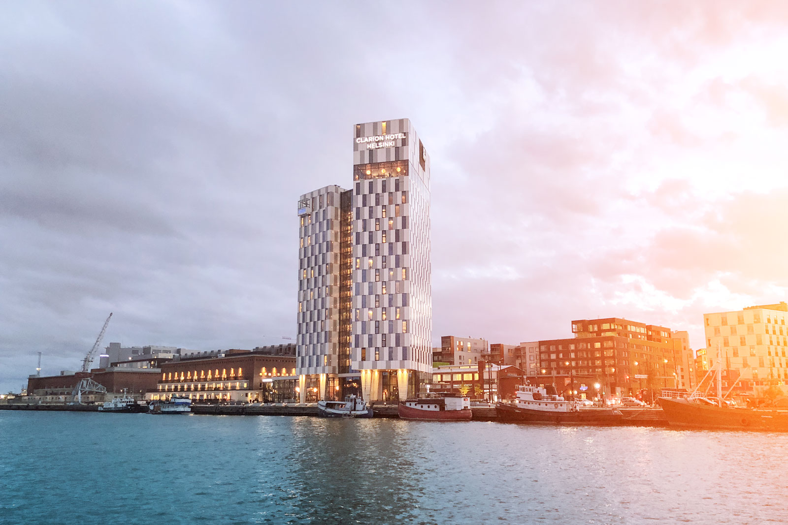 Clarion_Hotel_Building2.jpg