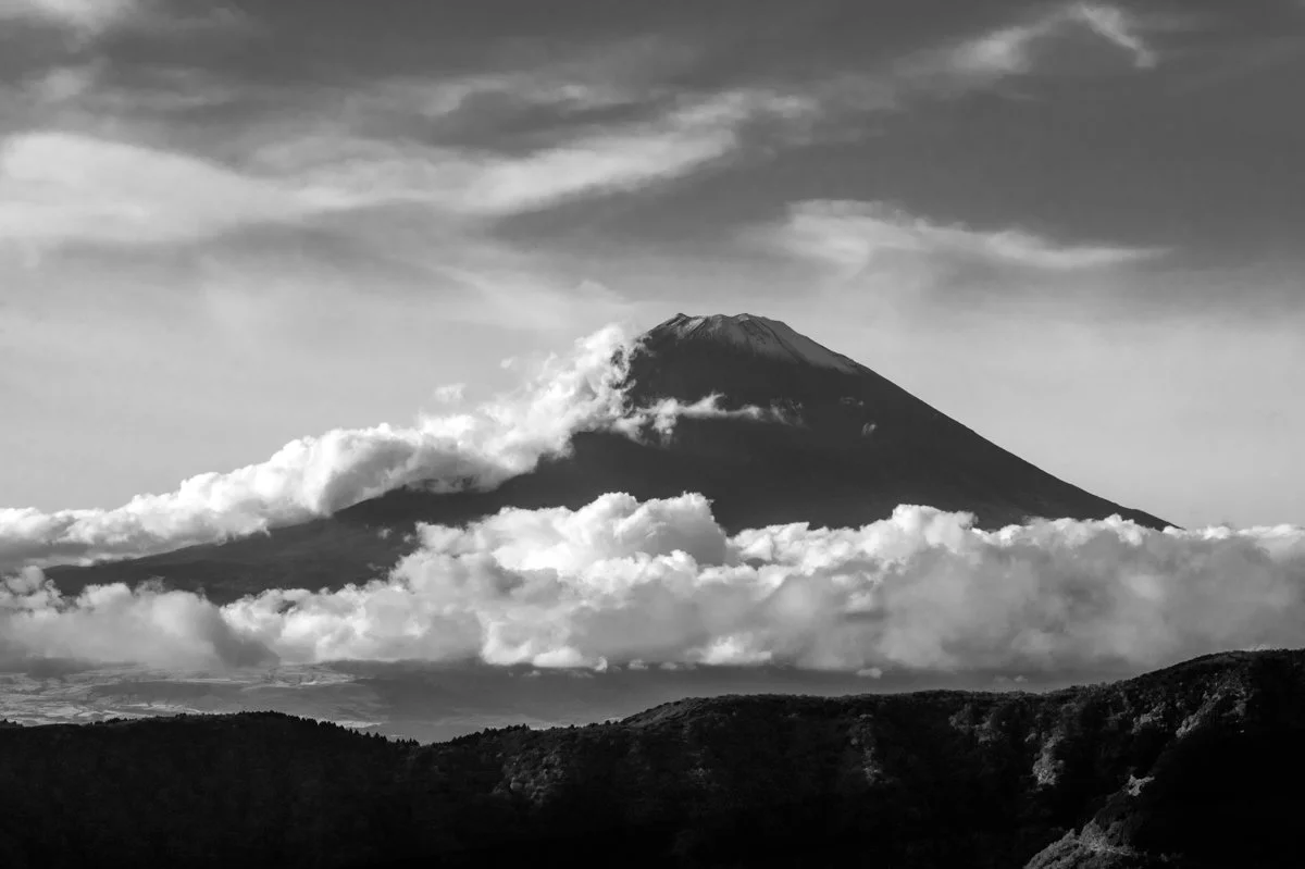Unchū Fuji - (Fuji within clouds).jpg