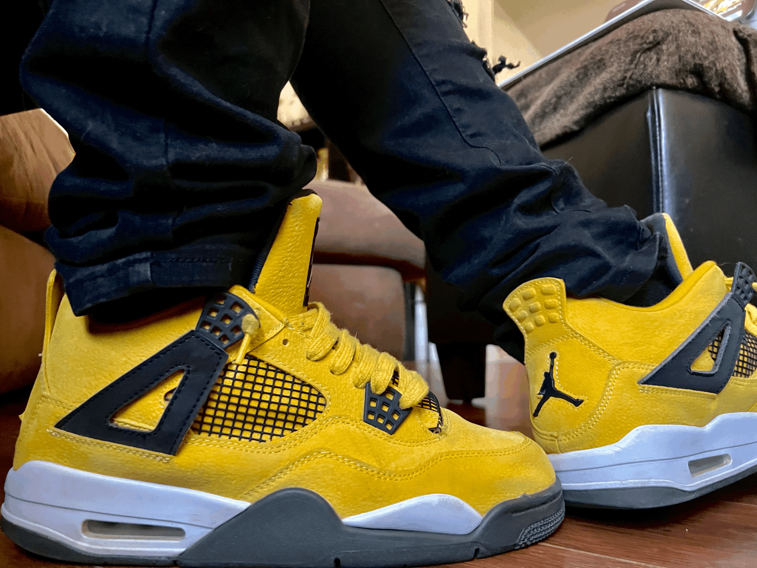 Air Jordan 4 Retro "Lightning"