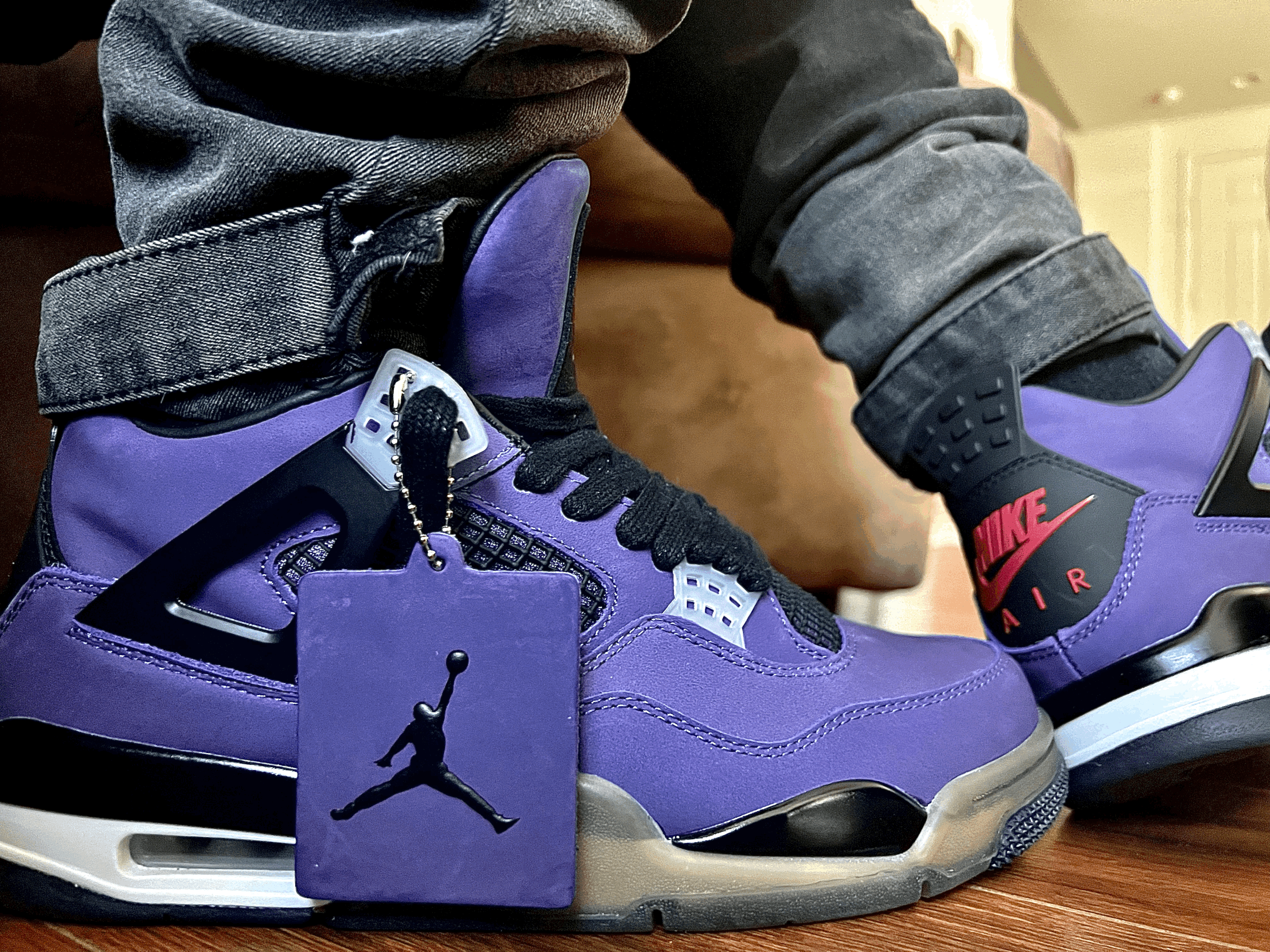 Travis Scott x Air Jordan 4 Retro "Purple Friends and Family"