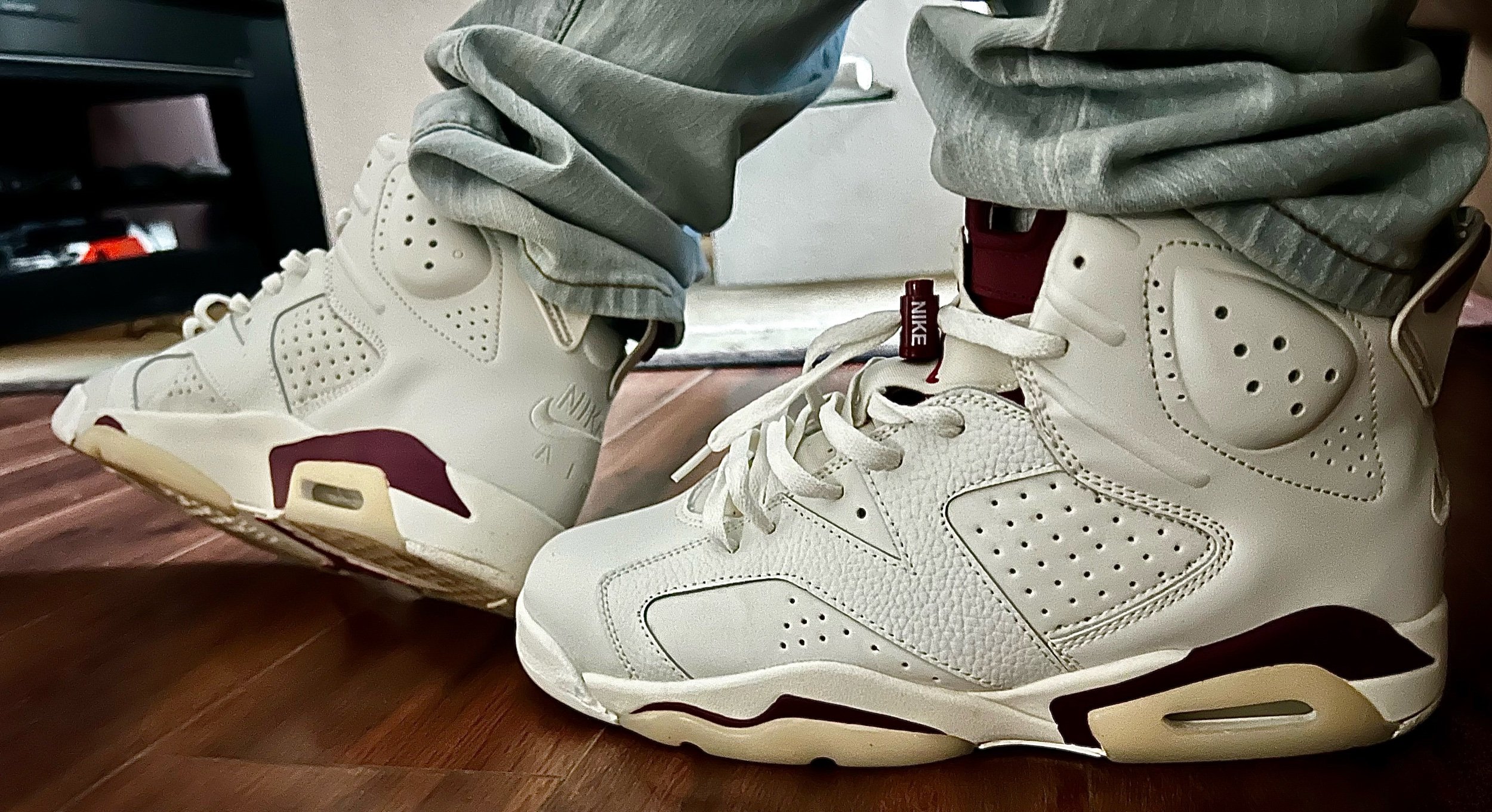 Air Jordan 6 "Maroon"