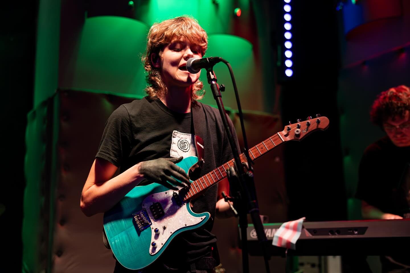 @allig8orhands tore it up at @thepocket_dc 🤘🏽 Raw energy, killer riffs, and just an all-around dope set. Definitely one to catch live.

More photos at https://angelomejia.smugmug.com/

#AlligatorHands #ThePocketDC #dcmusic #livemusic #dmvmusic #con