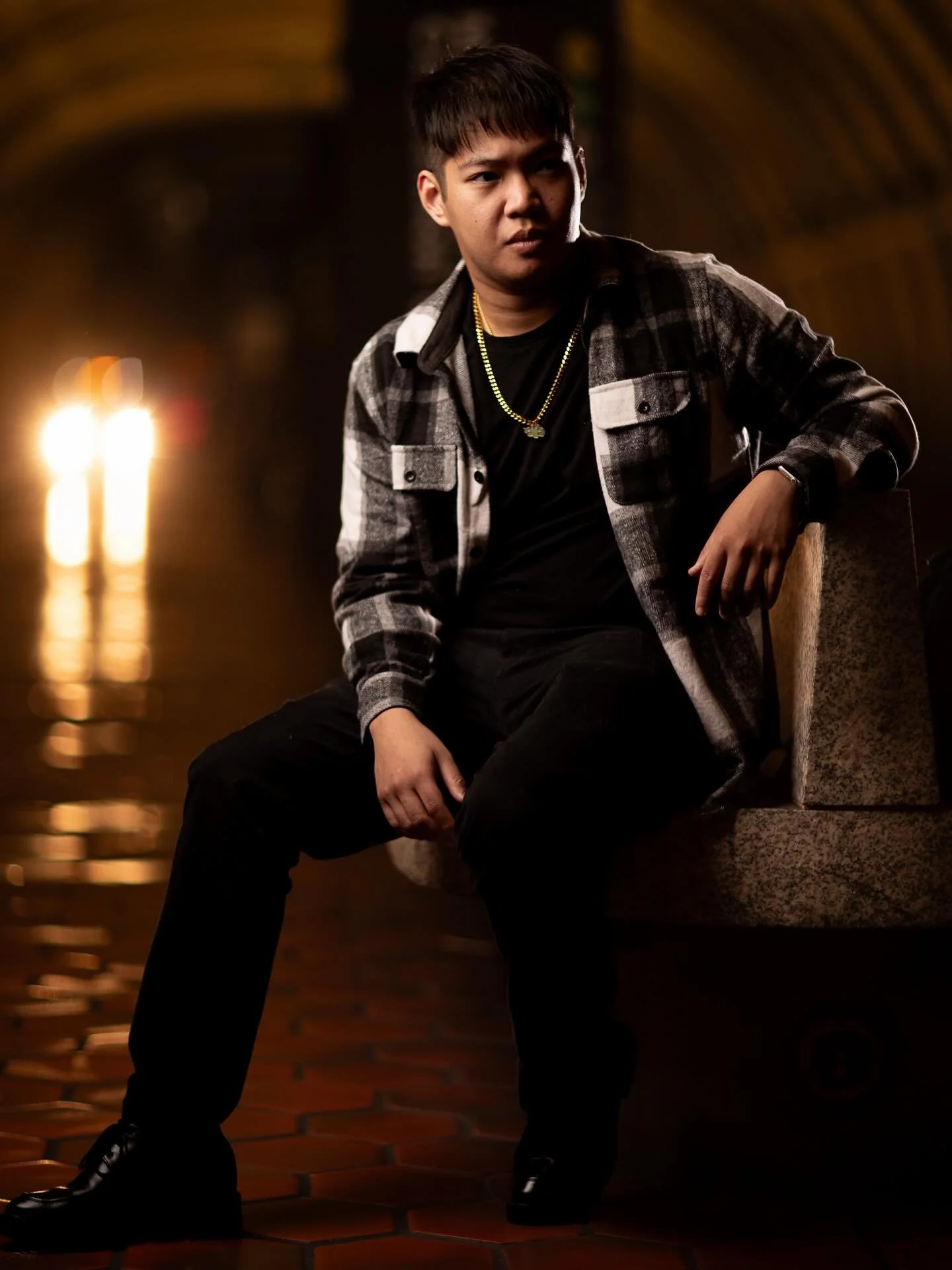 Dark vibes, moody lights and a quiet scene.
📍Washington D.C.
📸 Canon 1DX MkIII

#MetroShoot #CanonPortraits #UrbanMood #MensStyle #DCPhotography #AFMStudio #canon #dc #dcphotographer #metrostation