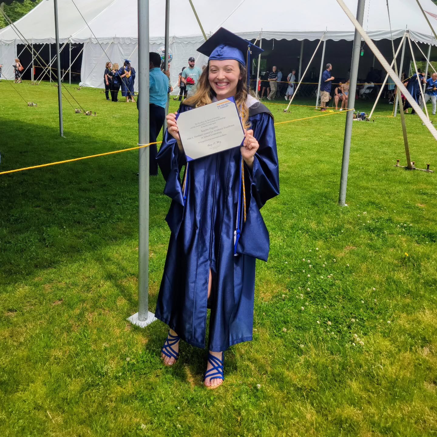 Throwback to one of the proudest moments of my life&mdash;my daughter&rsquo;s college graduation. The journey, the hard work, the late nights... all worth it. &ldquo;Proud of You&rdquo; playing in the background hits different when you&rsquo;ve watch