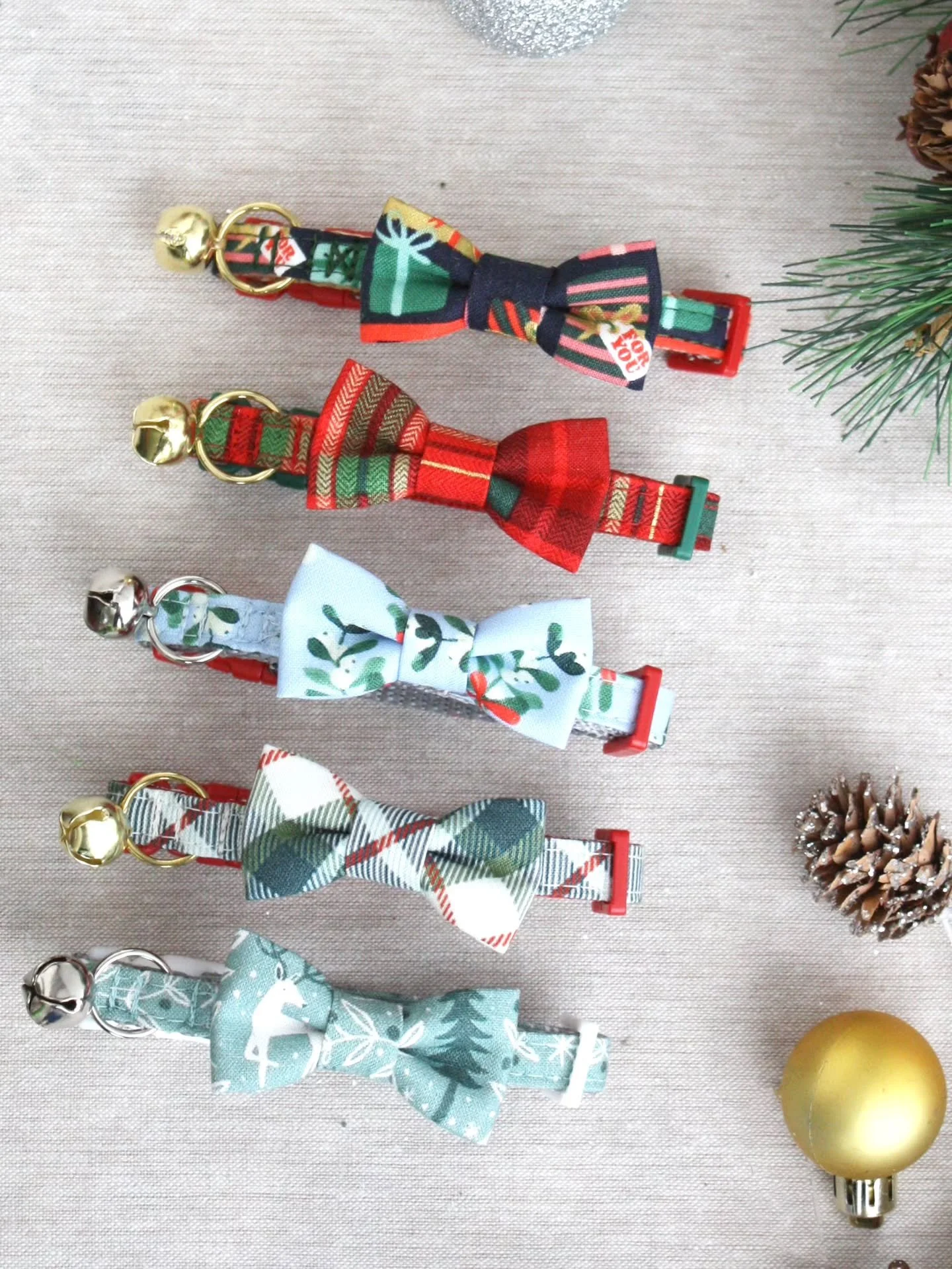 One more #sneekpeek before we drop these tomorrow. For you good kitties out there, these are for you. Or if you're a tiny pup, these will be perfect for you, too. 🎄🐾

#catcollar #catbowtie #catbowtiecollar