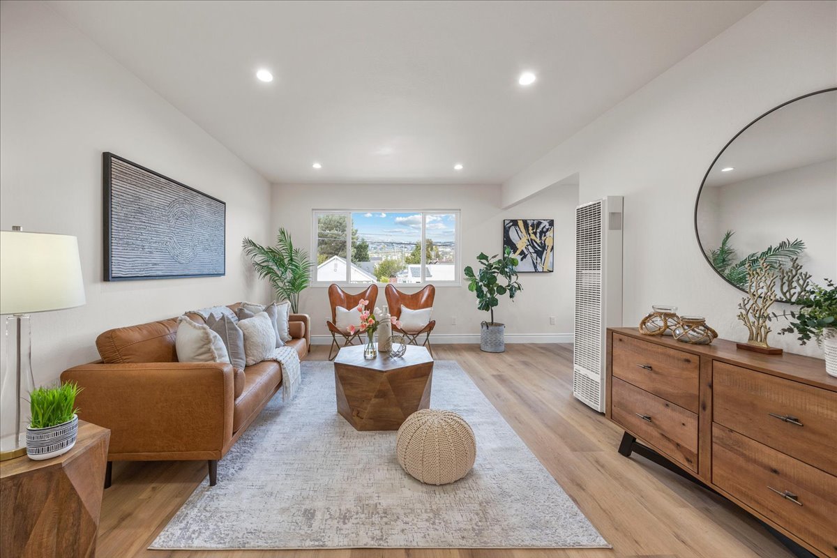 3829 Brookdale Ave, Oakland, CA 94619