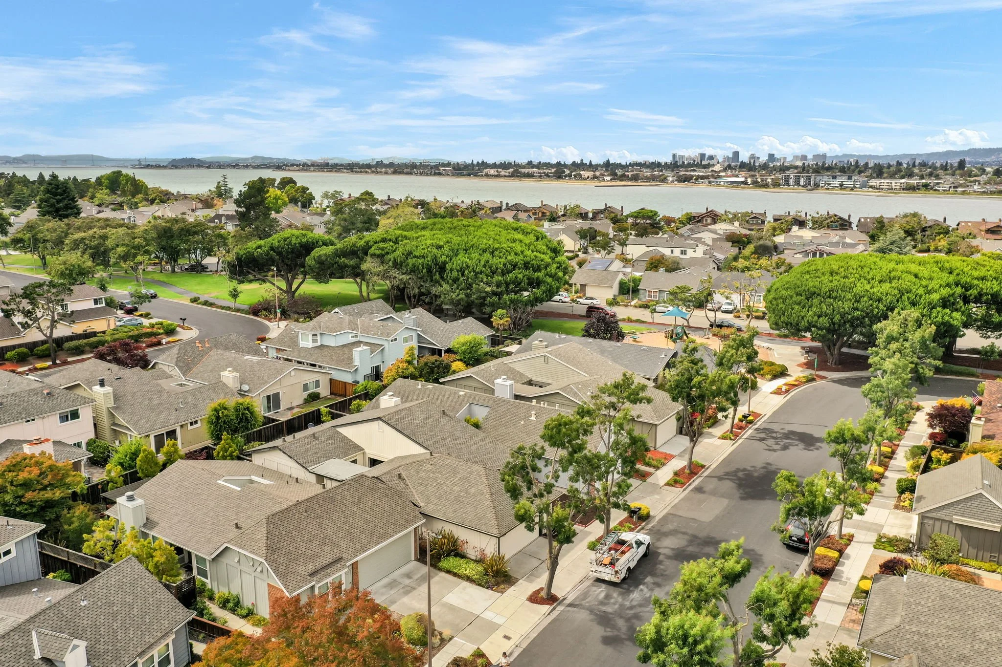 121 Brighton Rd, Alameda, CA 94502