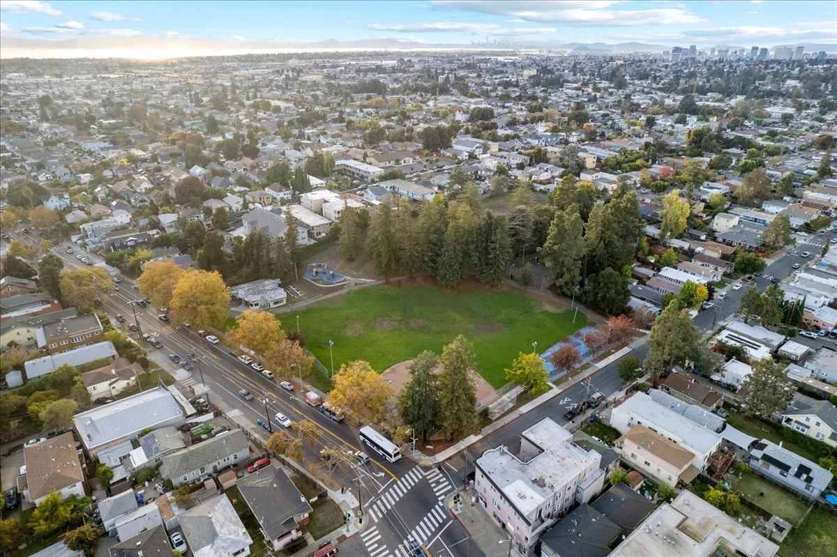 3829 Brookdale Ave, Oakland, CA 94619