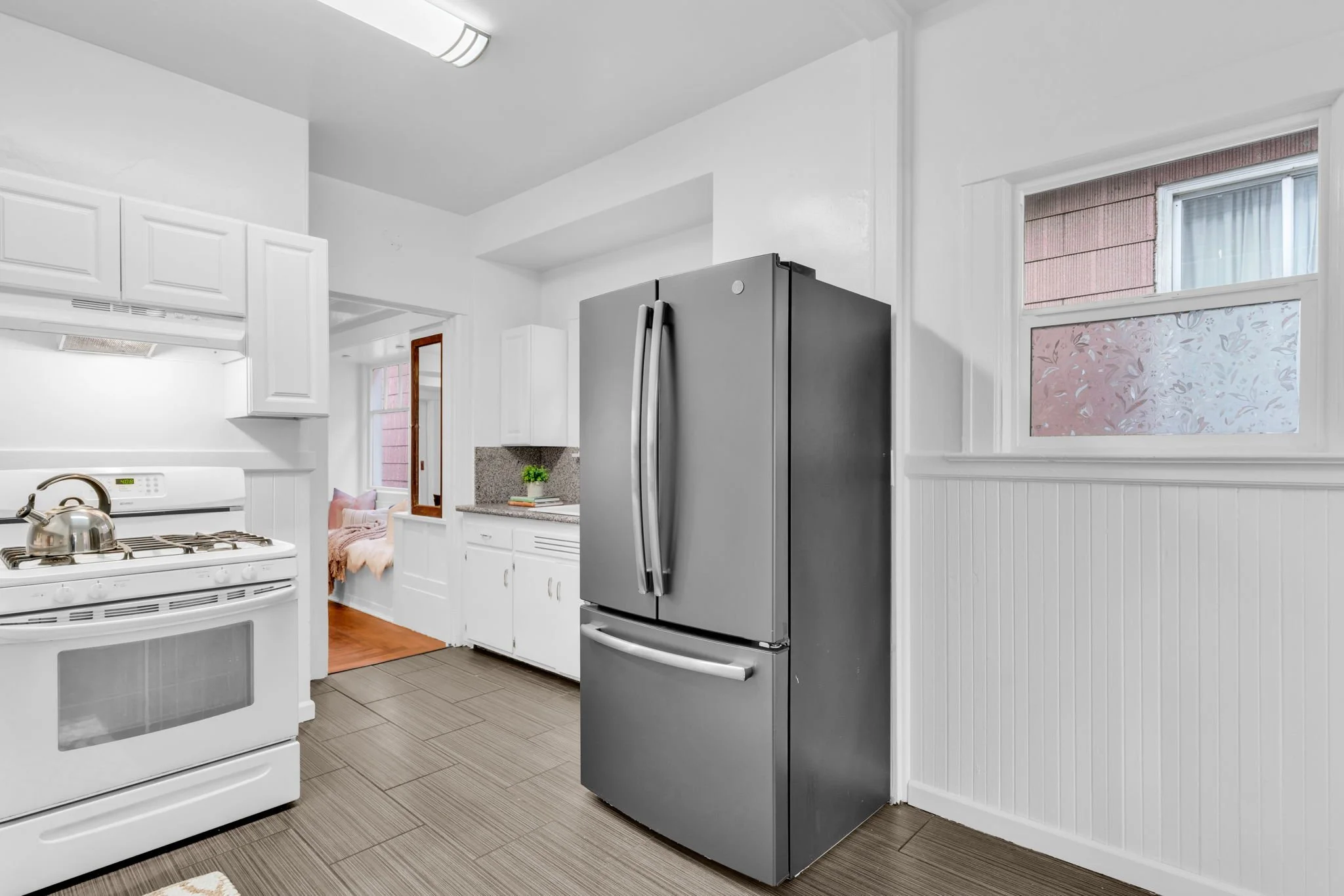 1034 E 21st St, Oakland, CA 94606