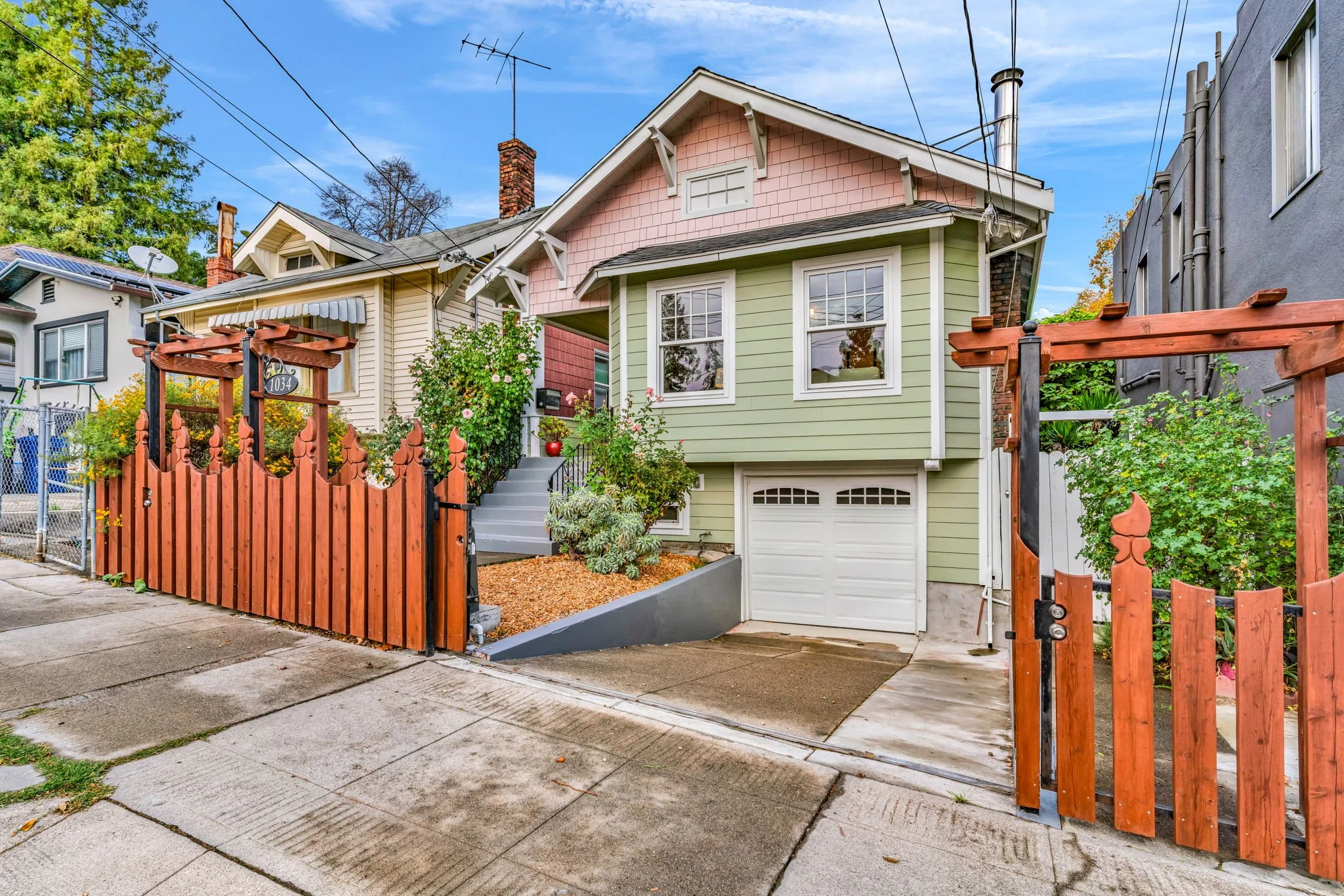 1034 E 21st St, Oakland, CA 94606