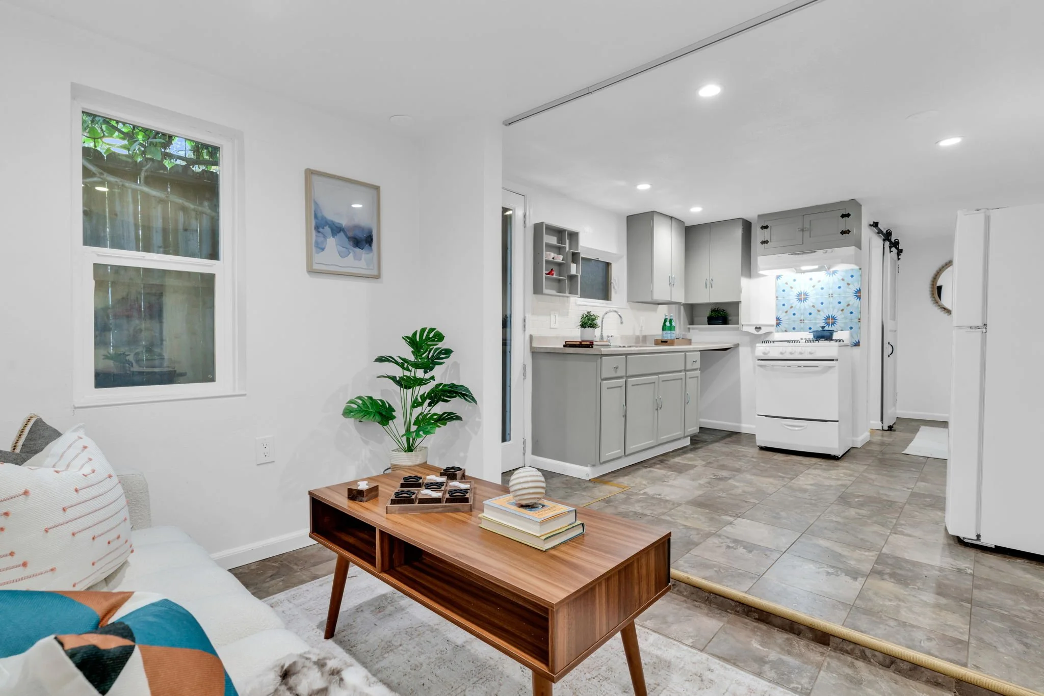 1034 E 21st St, Oakland, CA 94606