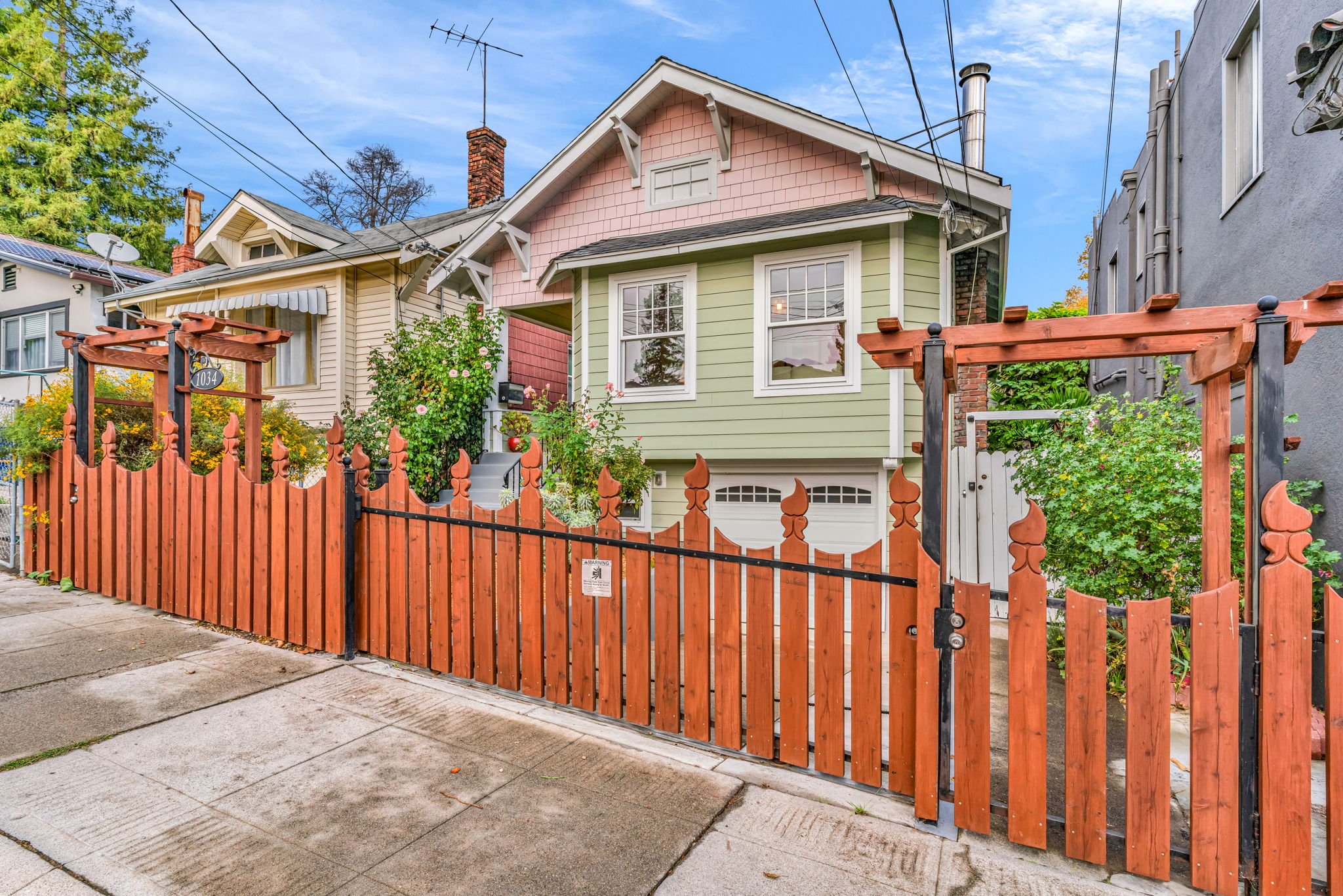 1034 E 21st St, Oakland, CA 94606