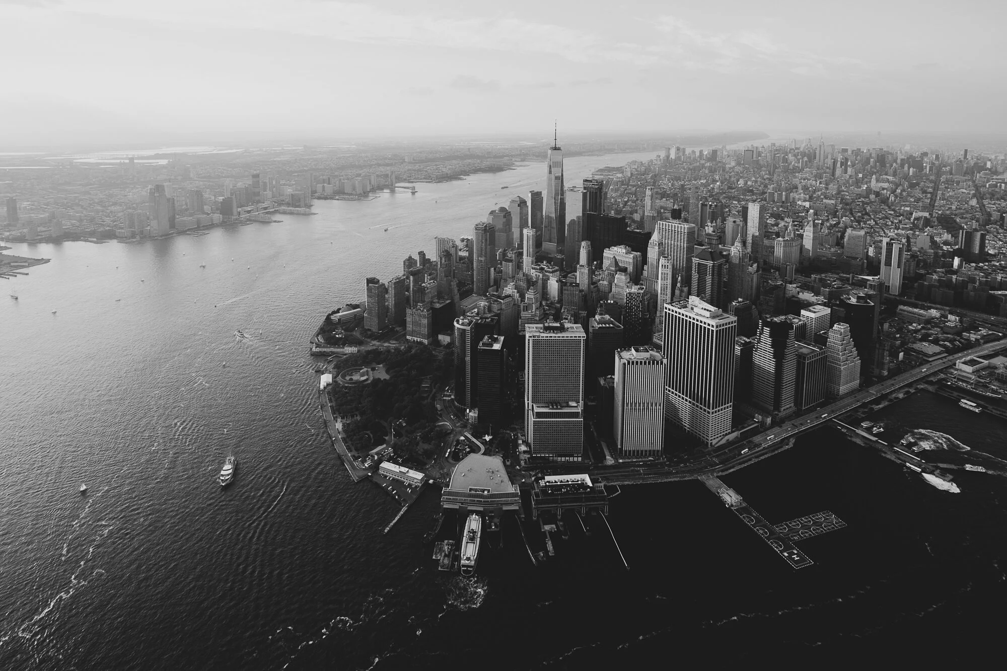blackandwhite-nyc-aerial-approach.jpg