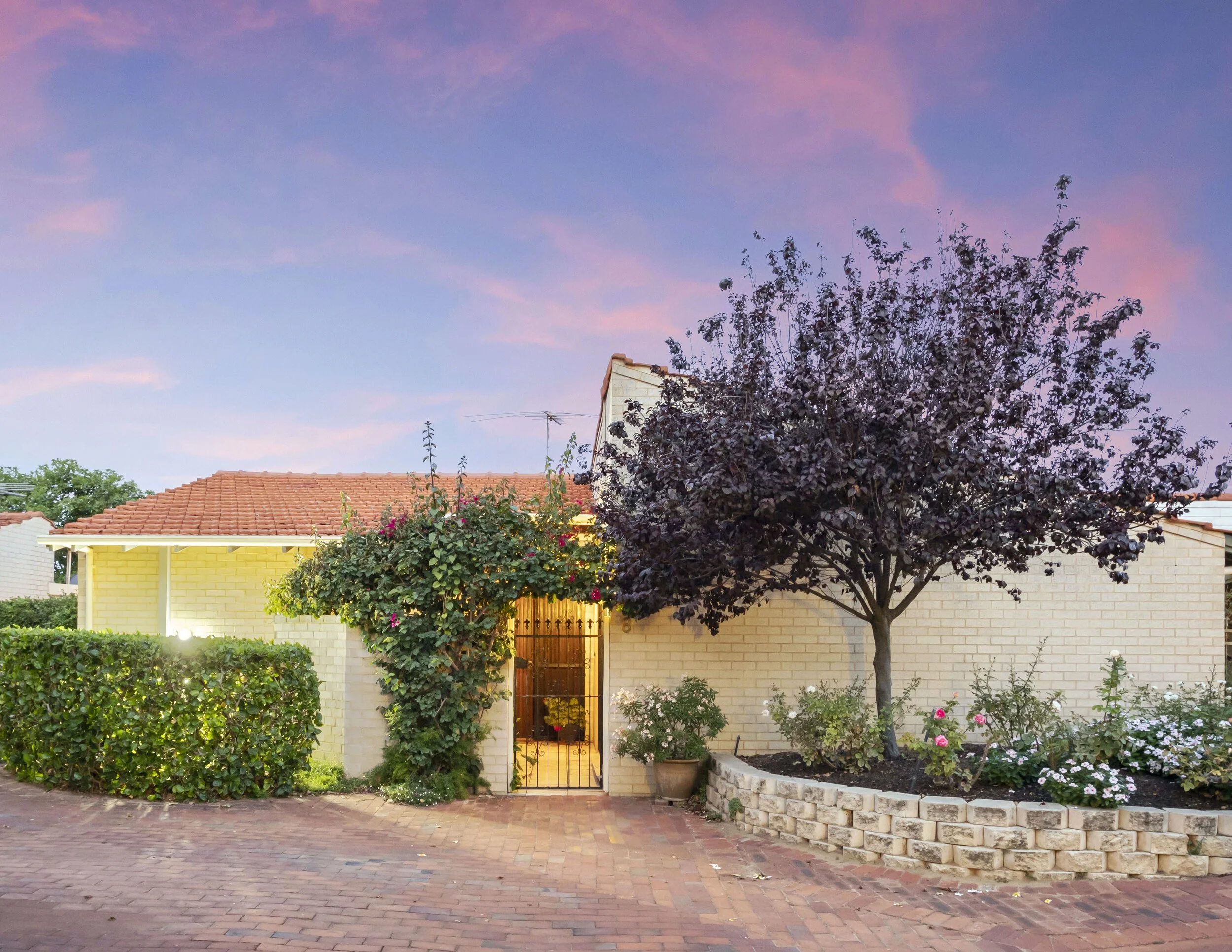 8/20 Queenslea Drive, Claremont — Hummingbirds WA