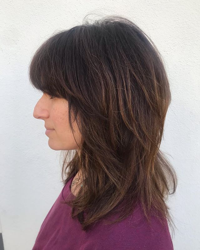 Shag alert! Someone was ready for bangs again 🙌🏼I cut off 3 inches and added fringe, did her base touch up and some fresh highlights 💞 #shag #bangs