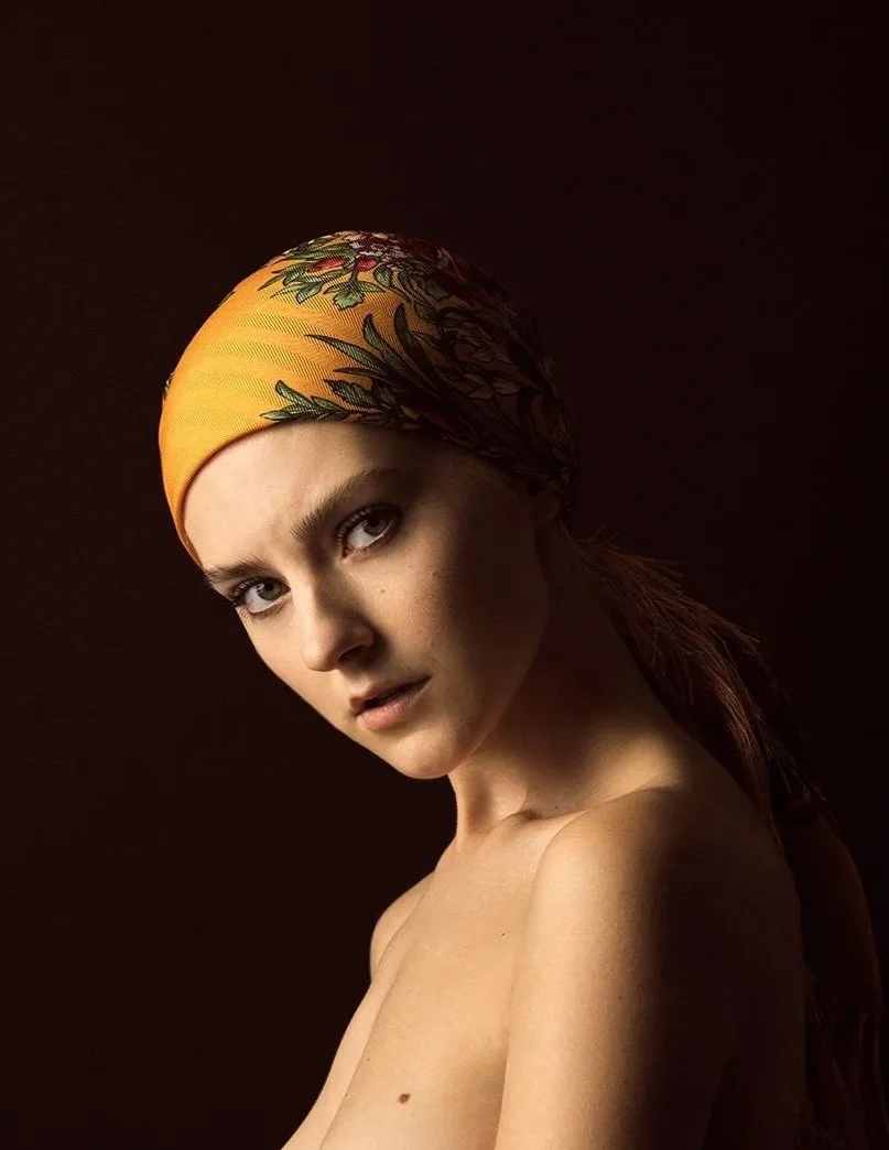 Eva Elfie — A Caravaggesque Study in Light, Form, and Devotion