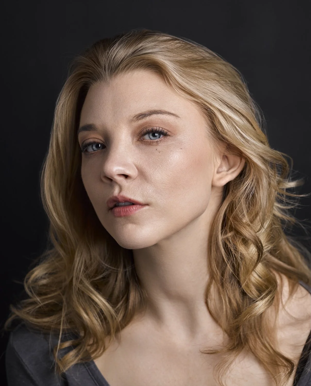 Natalie Dormer — Portrait Sitting