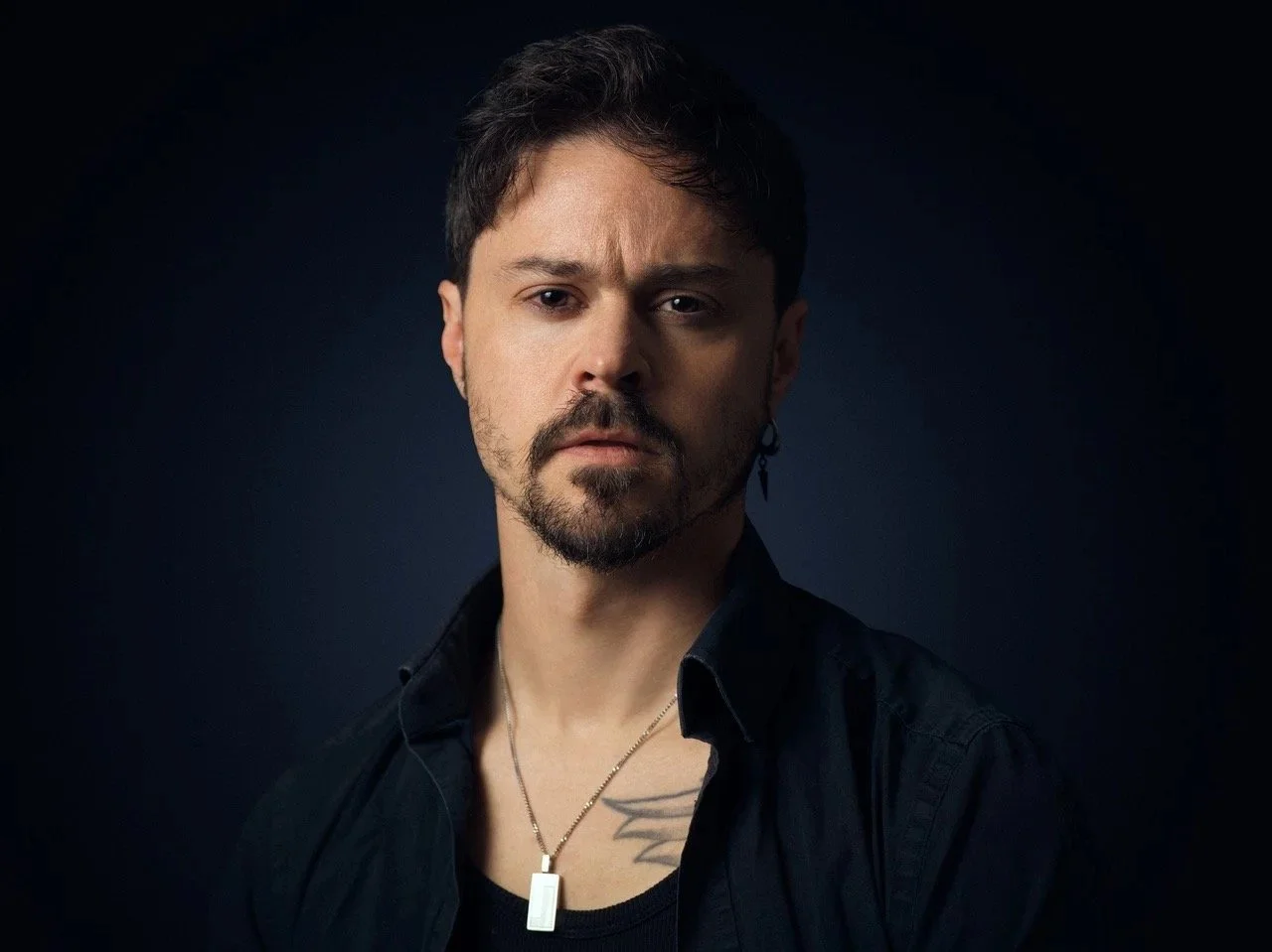  Rory Lewis is an internationally acclaimed portrait photographer and a commissioned artist whose work has been acquired by the   National Portrait Gallery  . This world-class standard is brought to every session in   Echo Park  , ensuring your profe