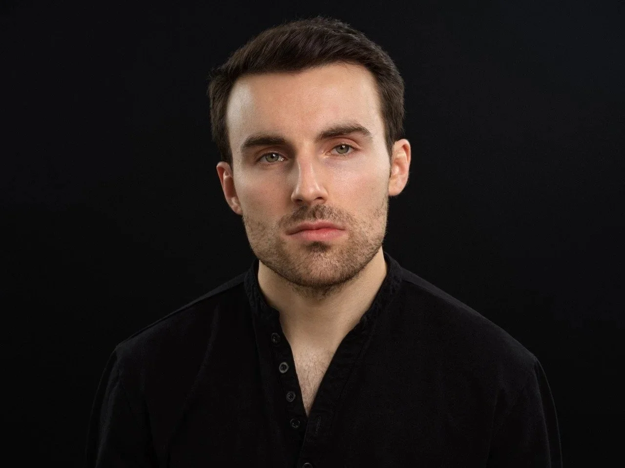  Trusted by cinematic icons like  Sir Patrick Stewart , this image serves as the benchmark for   Hollywood    Actor Headshots . As a photographer featured in the  National Portrait Gallery , Rory Lewis utilizes dramatic, high-contrast lighting to cap