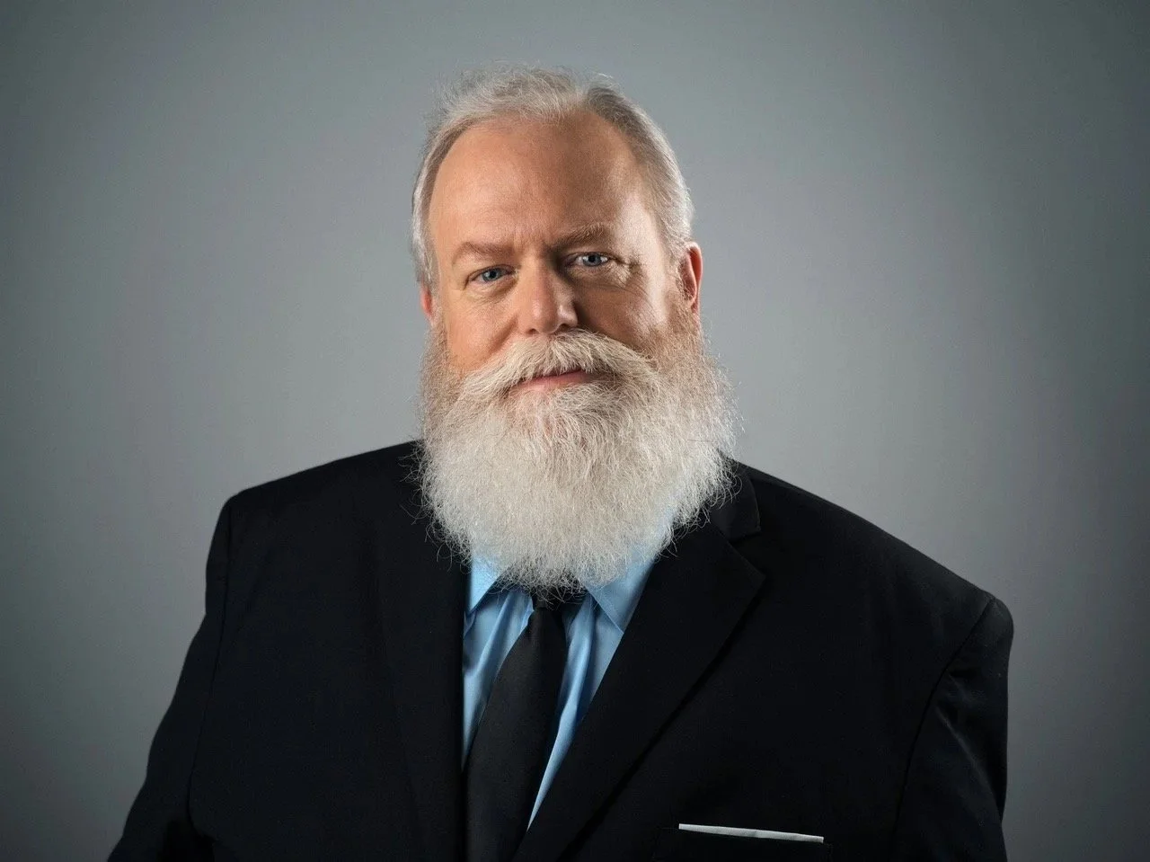  Manhattan  Headshots | Rory L ewis Photographic Studio NYC  Breaking the mold of  the "sta ndard" NYC portrait. Whether you are a Broadway veteran or a C-Suite executive, I provide character-driven imagery that commands attention in the world’s most