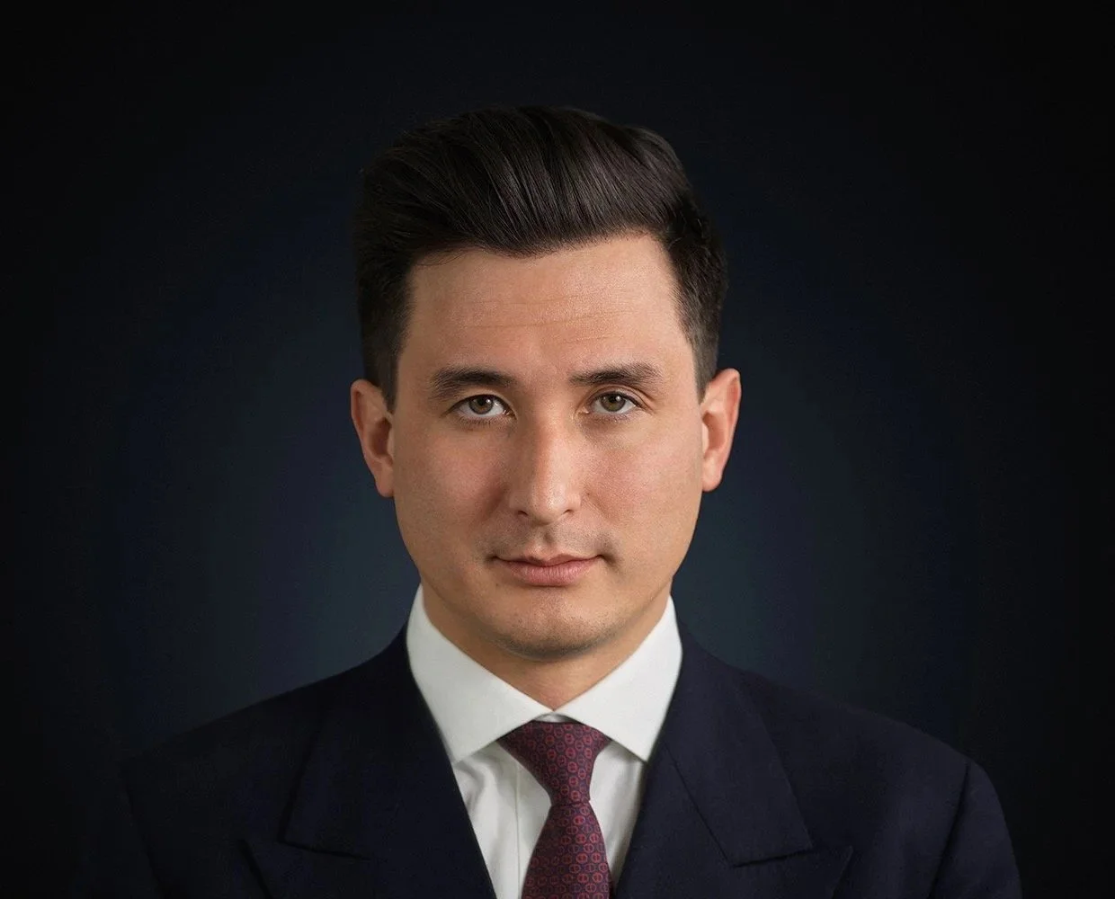 Why Your LinkedIn Headshot is Costing You Opportunities in the New York Market (Rory Lewis Corporate Headshots New York City)