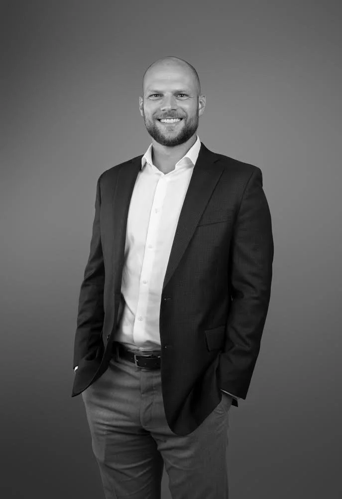 Capturing the DoubleLine Investment Team: Financial Portraits DTLA