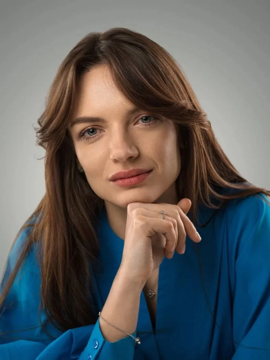 Capturing Ana Emdin — A London Studio Portrait Session (Rory Lewis Photographer) London.