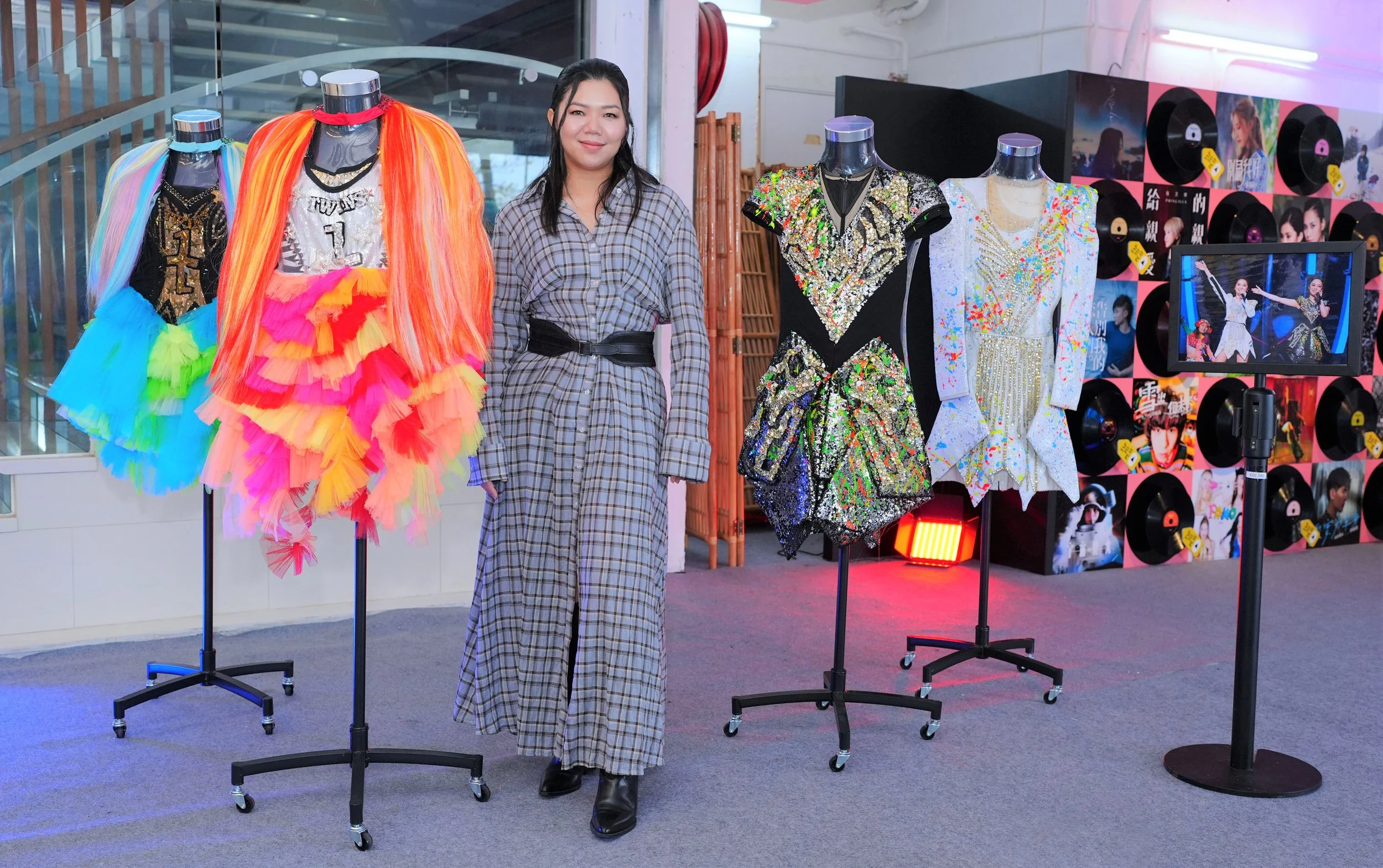 小巧重溫Twins LOL演唱會經典造型.jpeg