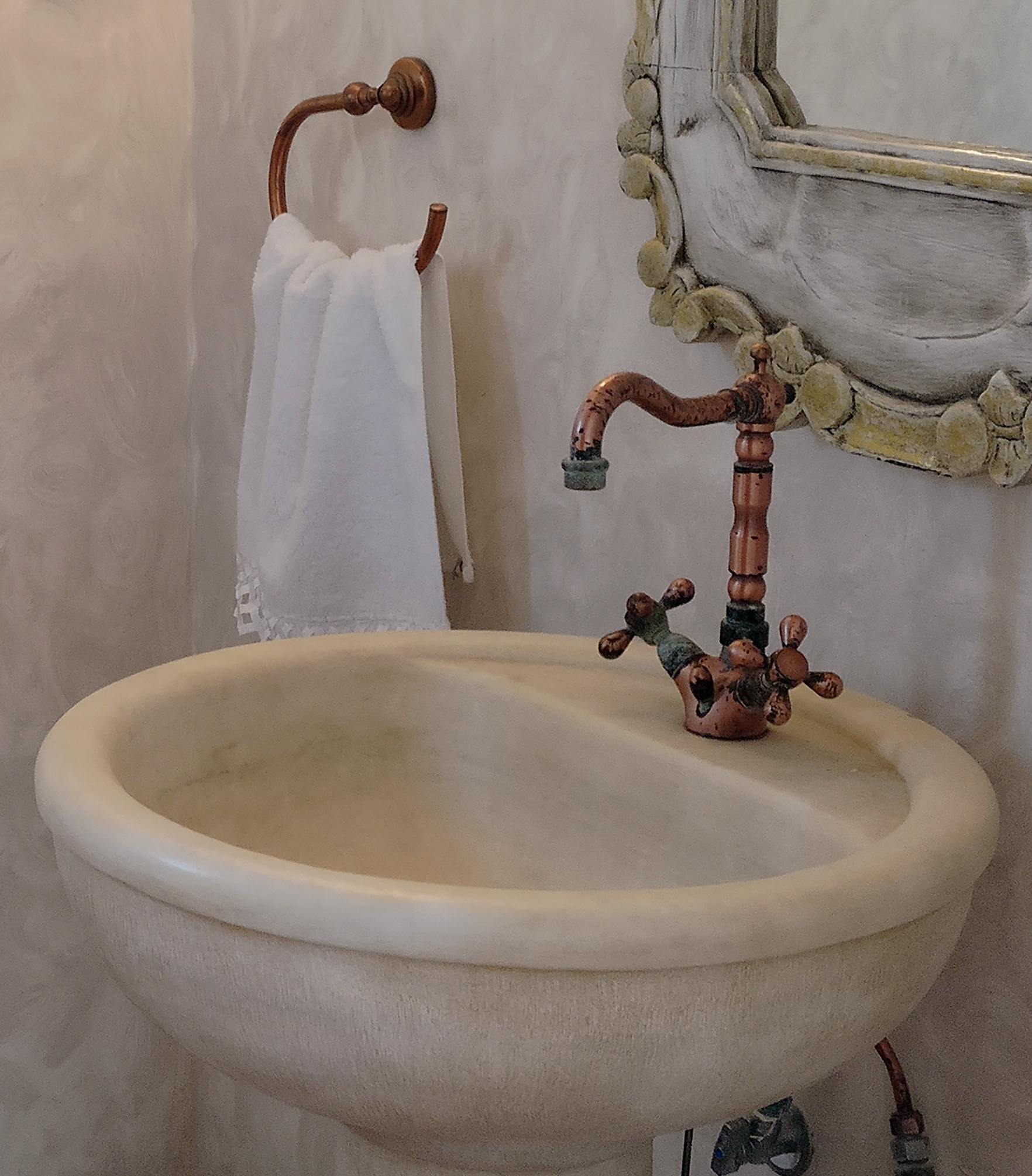 Bathroom1.jpg