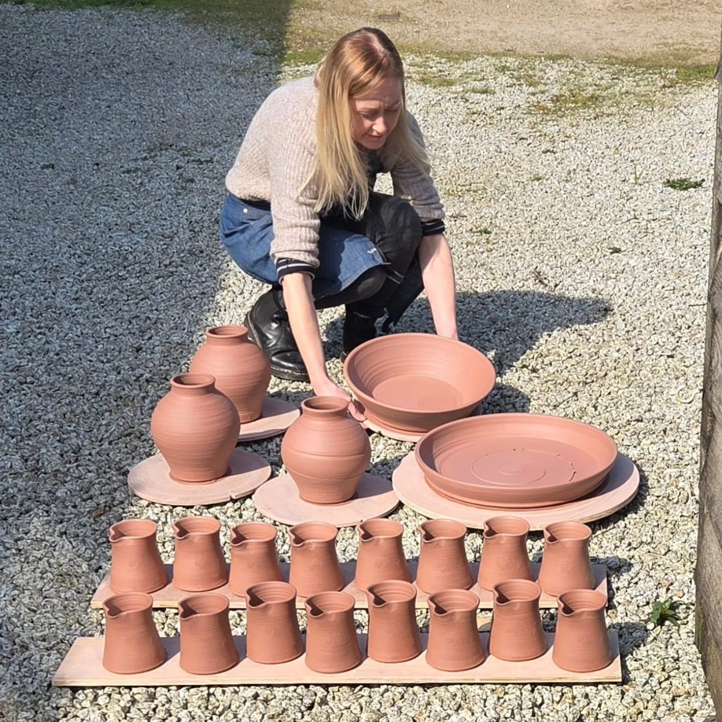 Making the most of this weather drying pots in the sun ☀️

#pottery #handcrafted #smallbusiness #clay #handmadepots