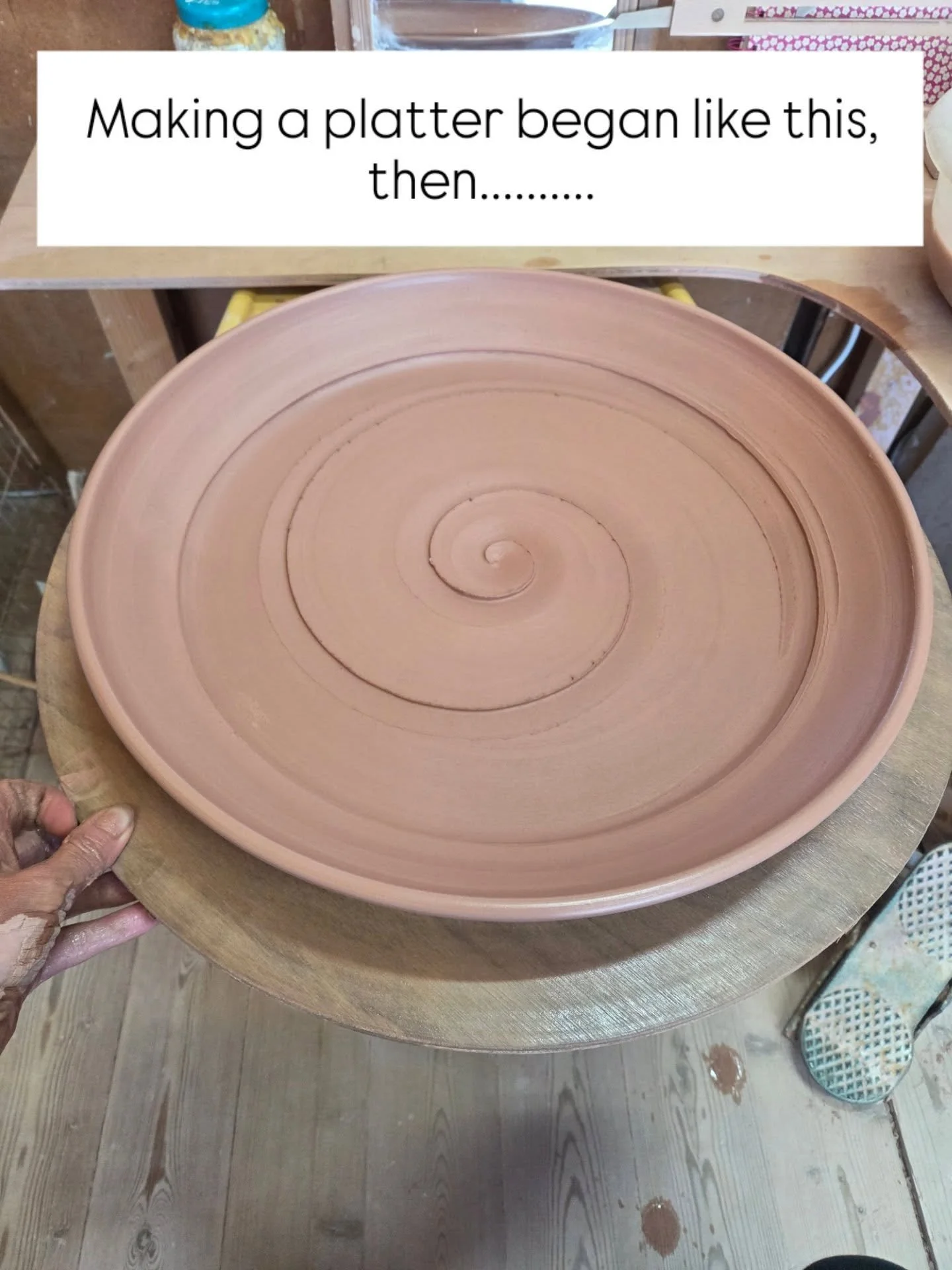 From raw clay to the kitchen table. Loving how this platter turned out!

#pottery #handmadepottery #handcrafted #homedecor #smallbusiness