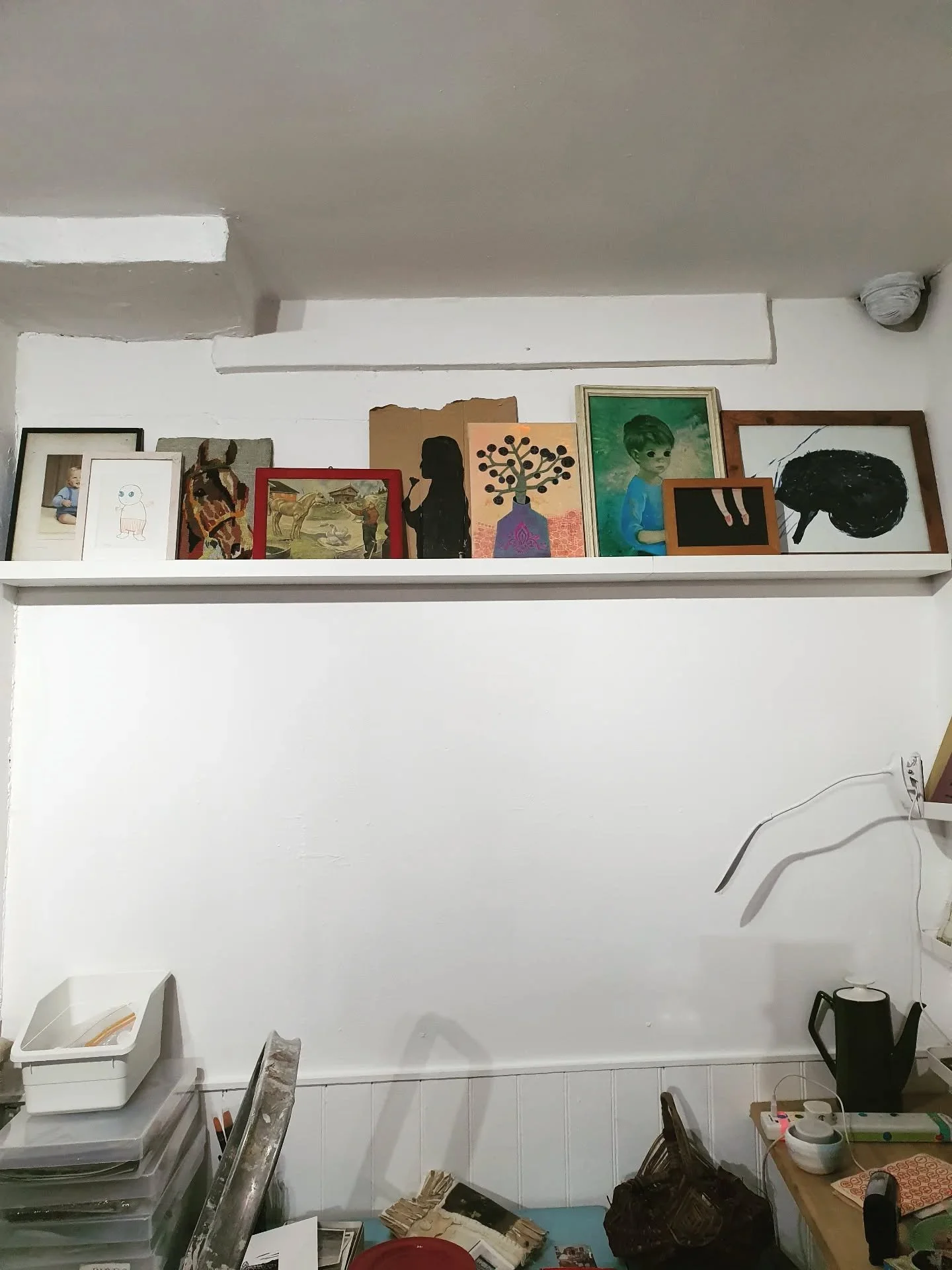 Today I've been battling with my possessed laptop and getting super grumpy with the fact I have to do hideous paperwork for the job centre (@jenny.stacey.33 said she will pray to exorcise it). 

I decided enough was enough and despite my studio still