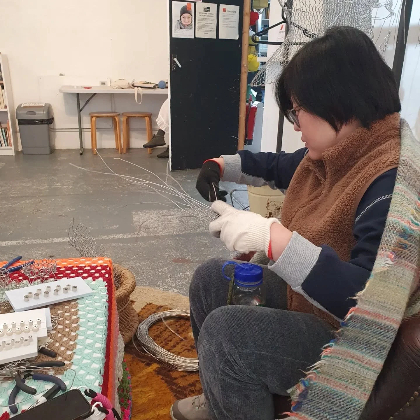 I'm going to be sad to say goodbye to @zisang, who has been on residency @fishfactoryarts for the last 2 weeks. 

It has been an absolute joy to spend time with her, learning about her art process, about life in China, about food &amp; about our shar